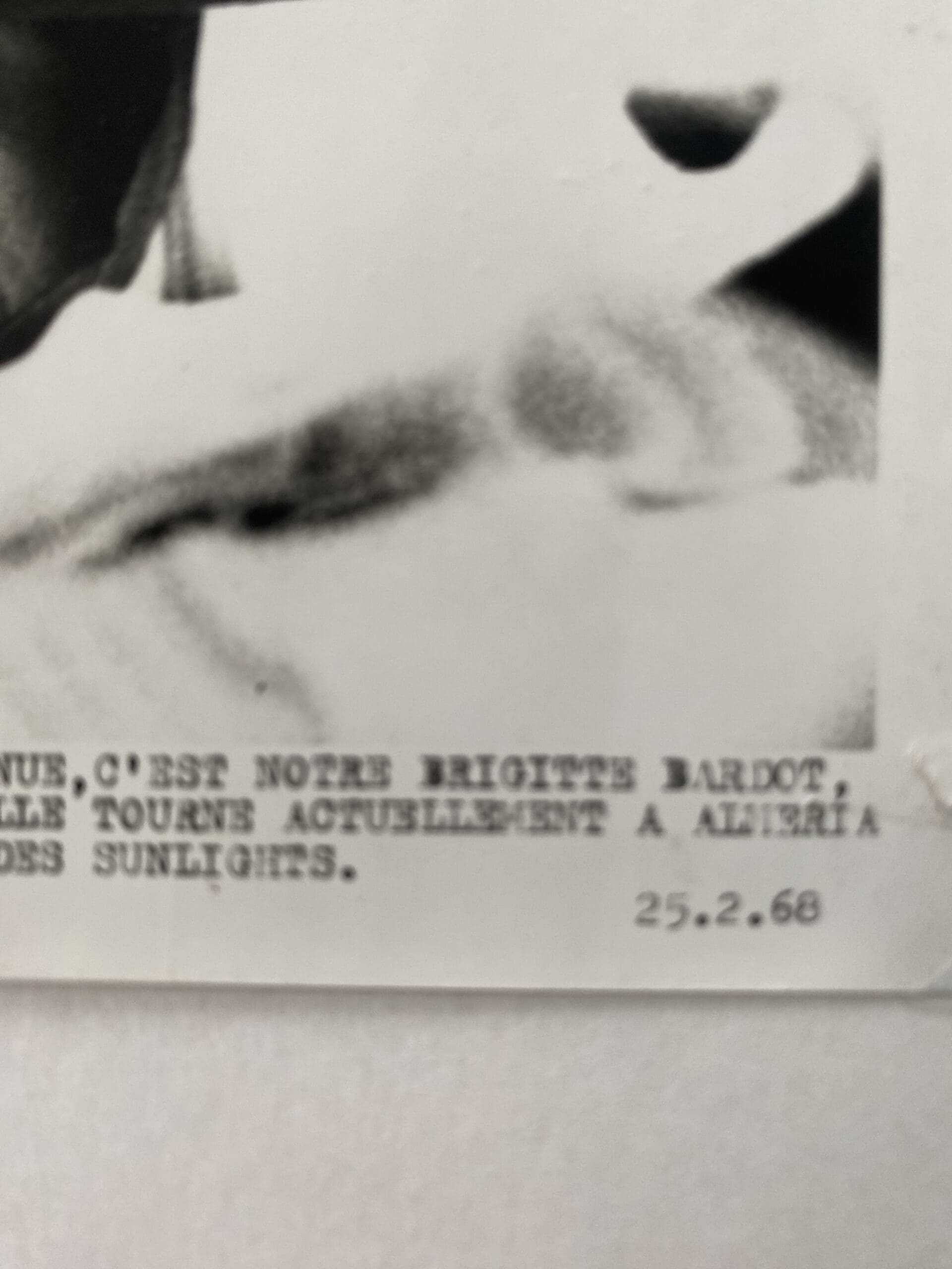 Photographie de Presse AFP : Brigitte Bardot sur le tournage de « Shalako », 1968