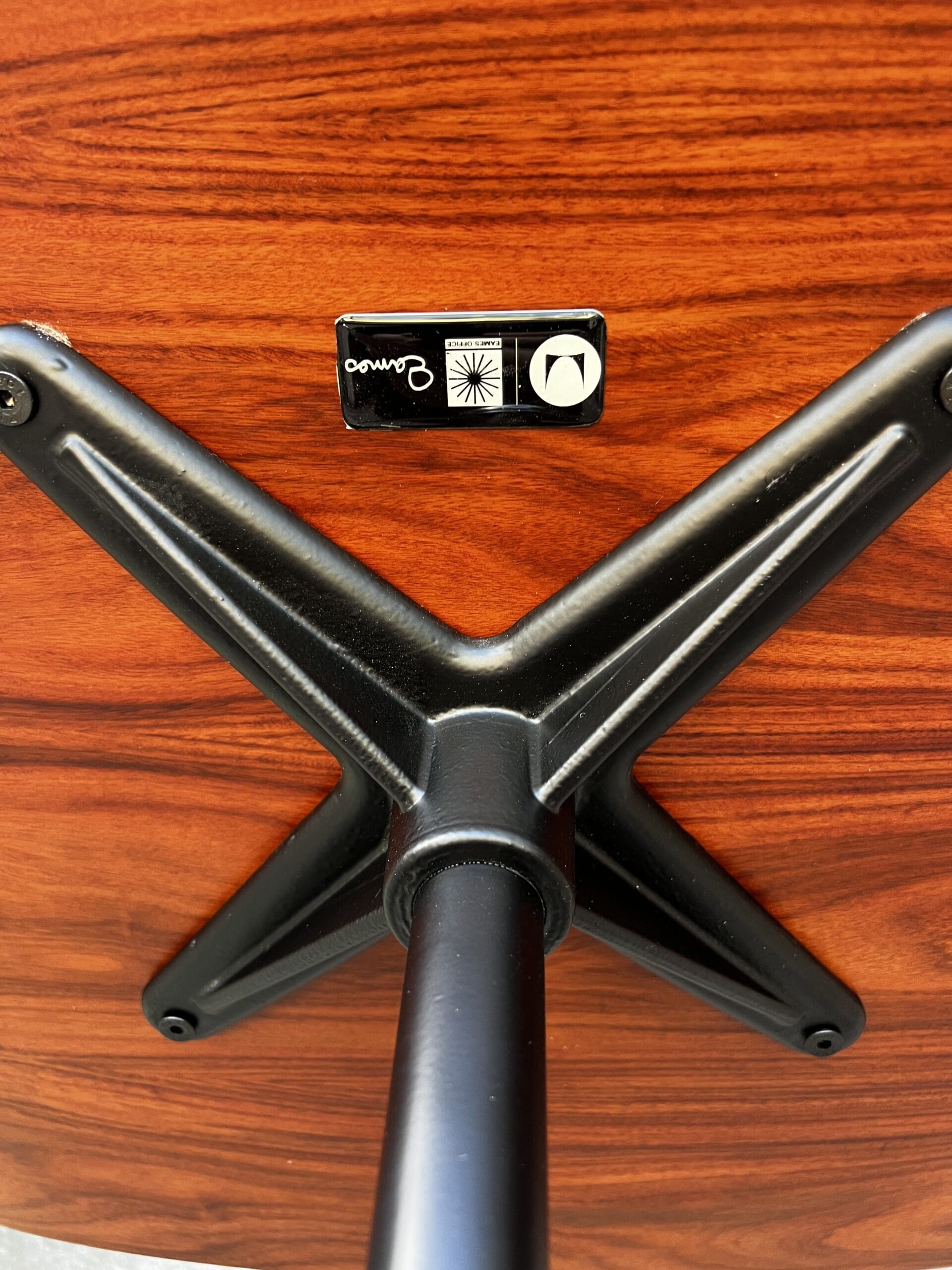 Eames Lounge Chair & Ottoman – Édition Herman Miller (USA, 2010)