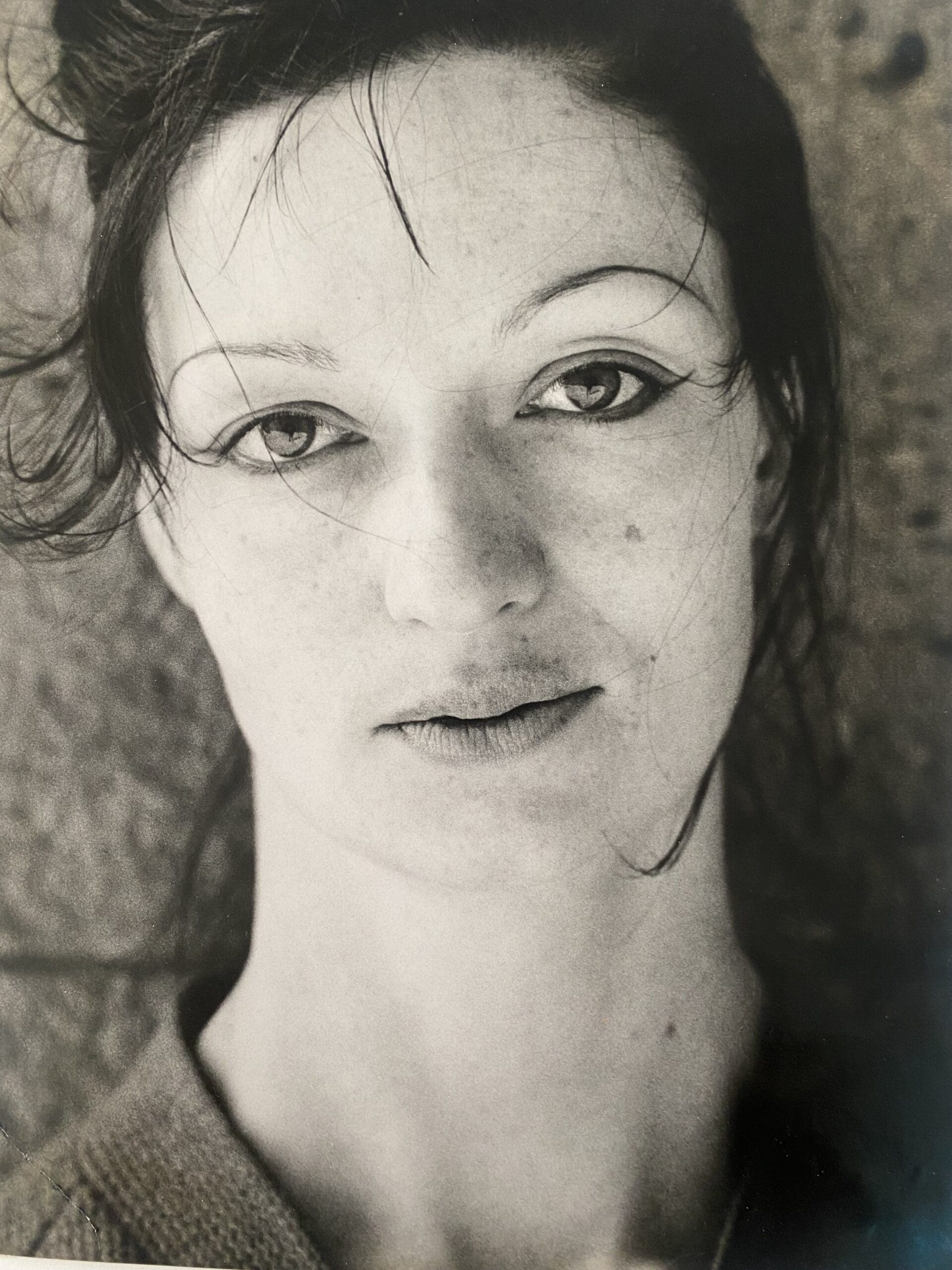 Portrait « Please don&rsquo;t smile » par Frank Horvat, 1978