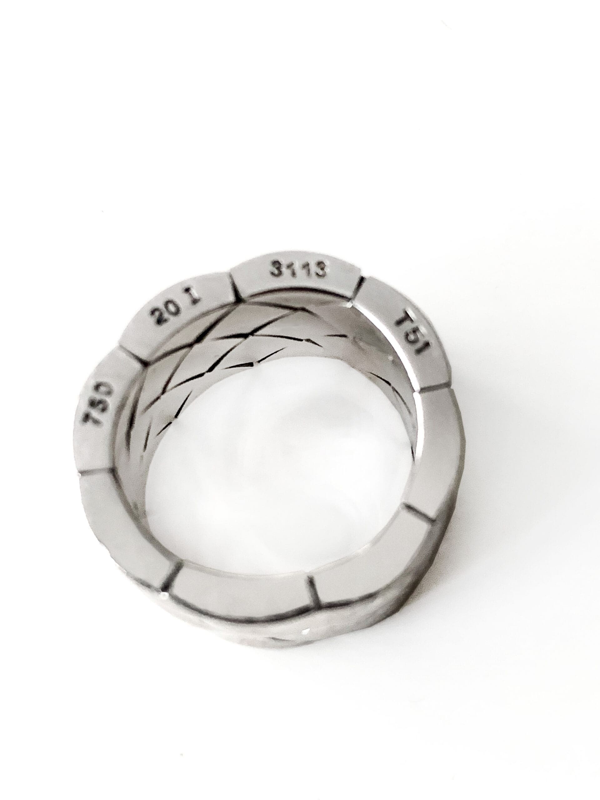 Bague Chanel Coco Crush d’occasion en or blanc