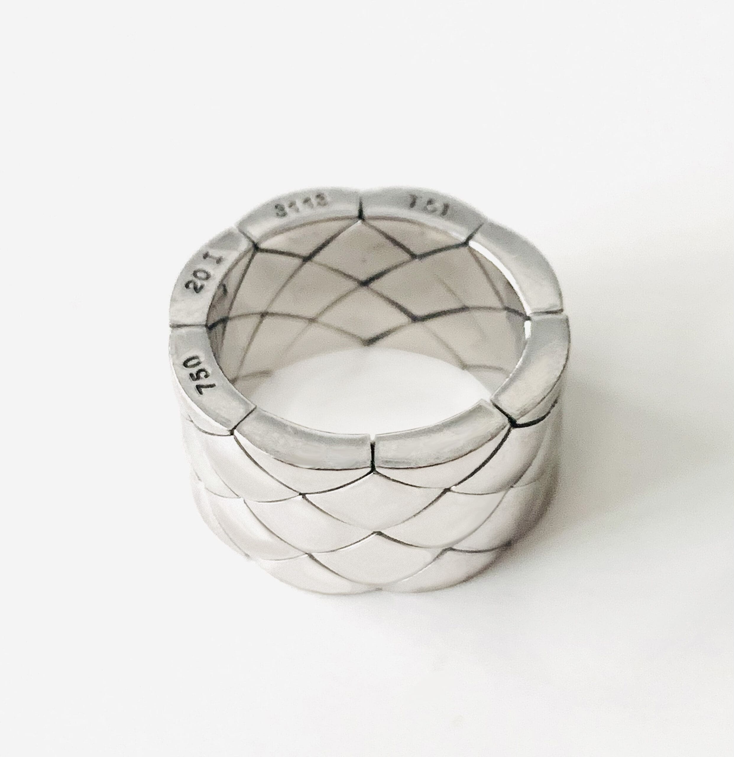 Bague Chanel Coco Crush d’occasion en or blanc