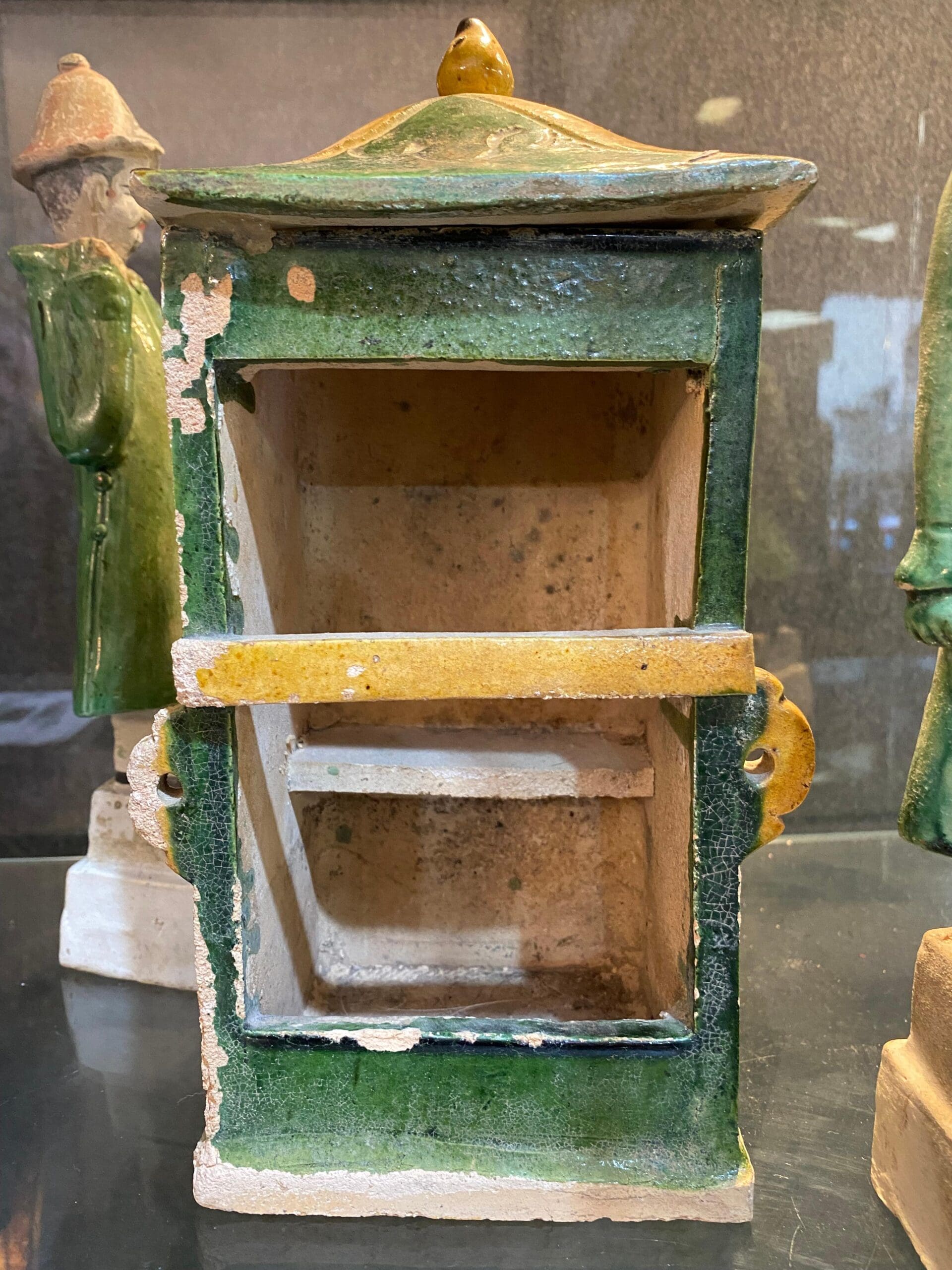 Palanquin et ses porteurs – Terre cuite émaillée, dynastie Ming (1368-1644)