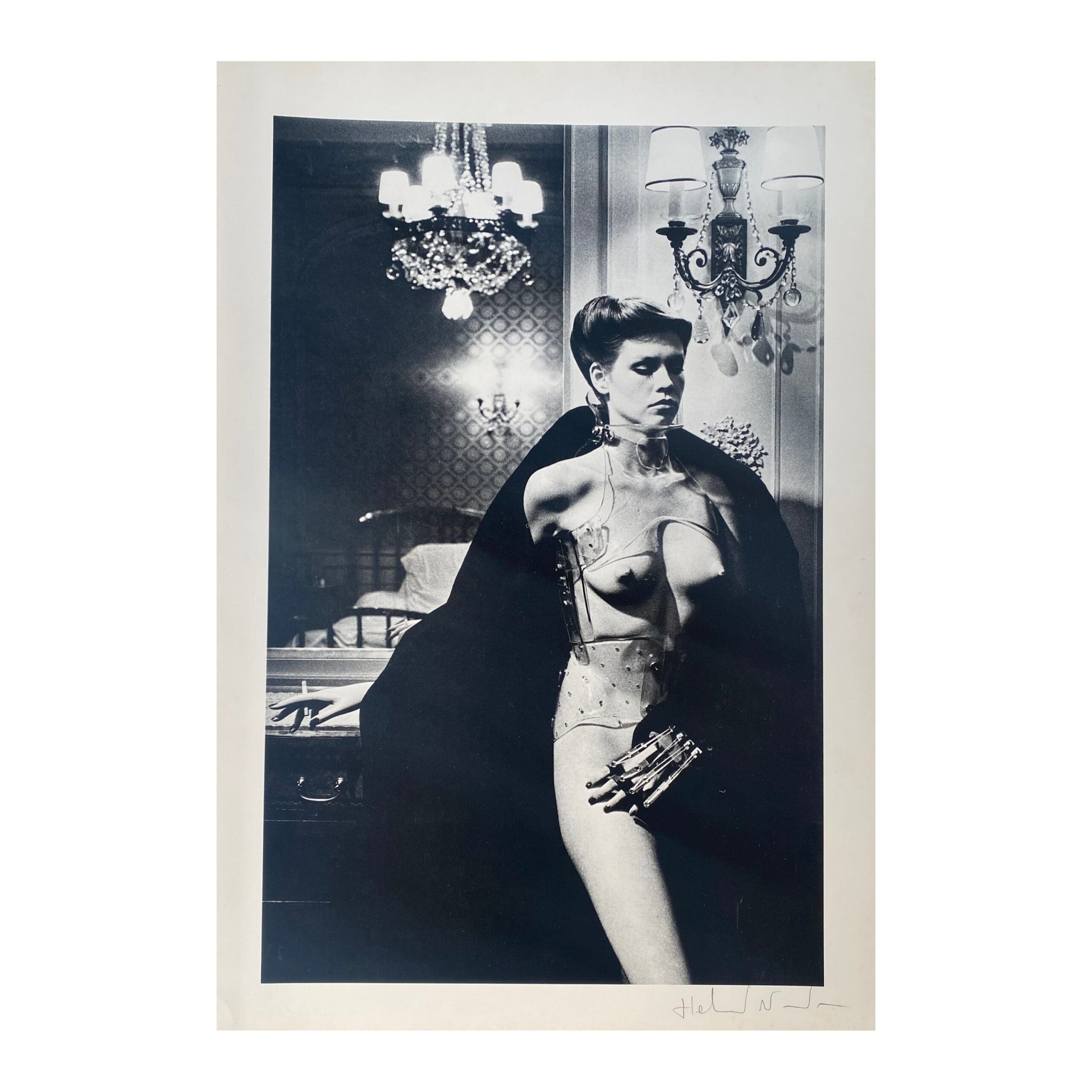 Photo-lithographie Helmut Newton – Jane Kirby, Avenue Kléber, Paris, 1977