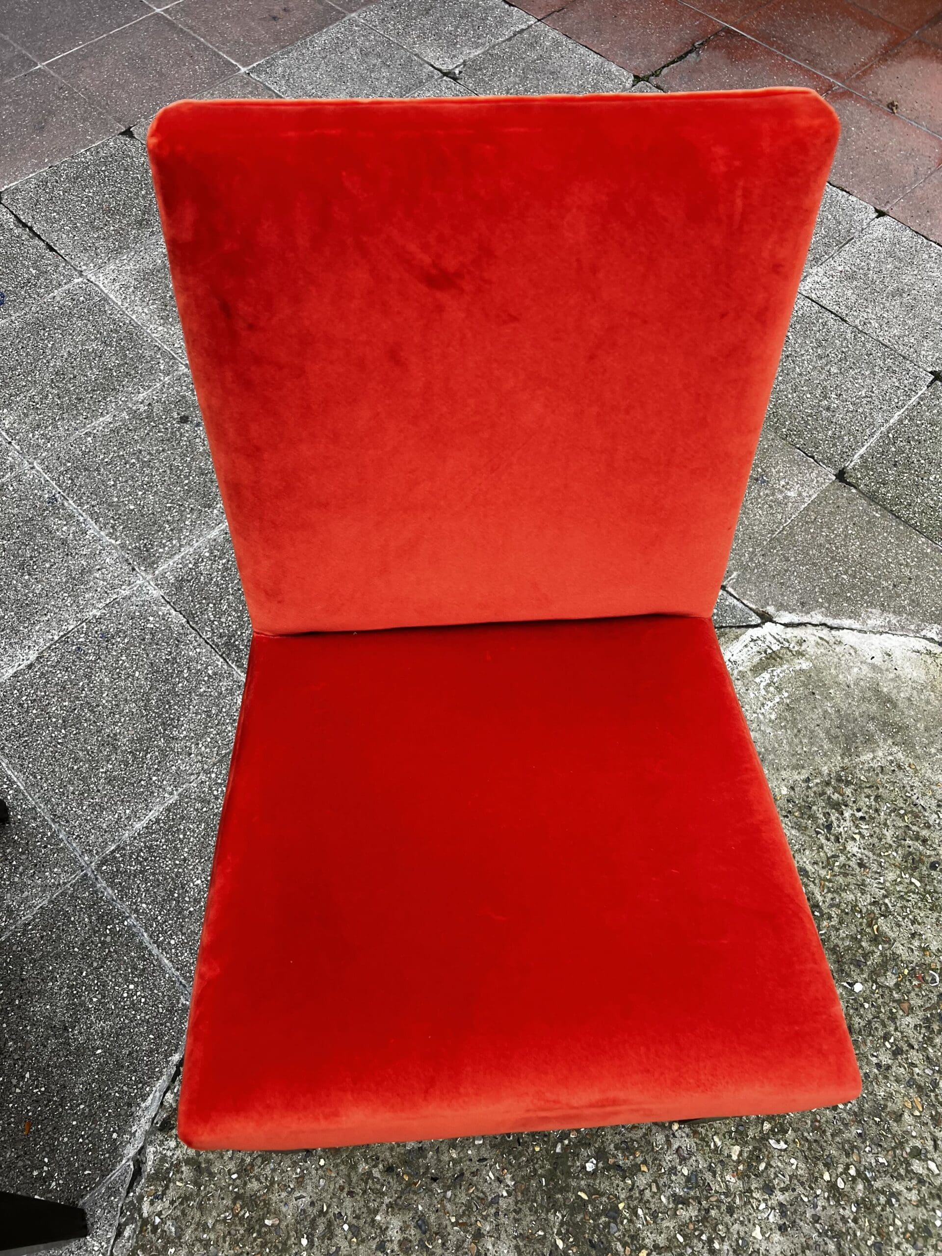 Chaises Gala par Philippe Hurel ( reste 2)  – Élégance intemporelle et design des années 1980