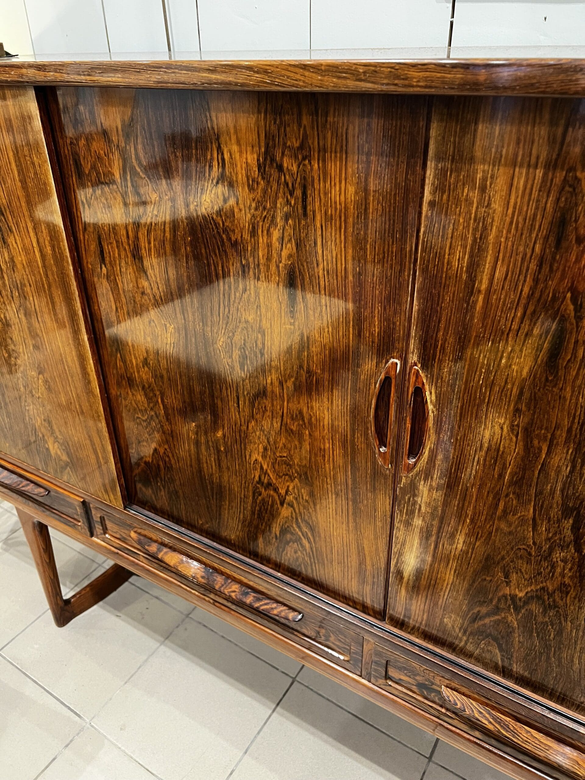 Enfilade en palissandre, design danois par Børge Mogensen (1950)