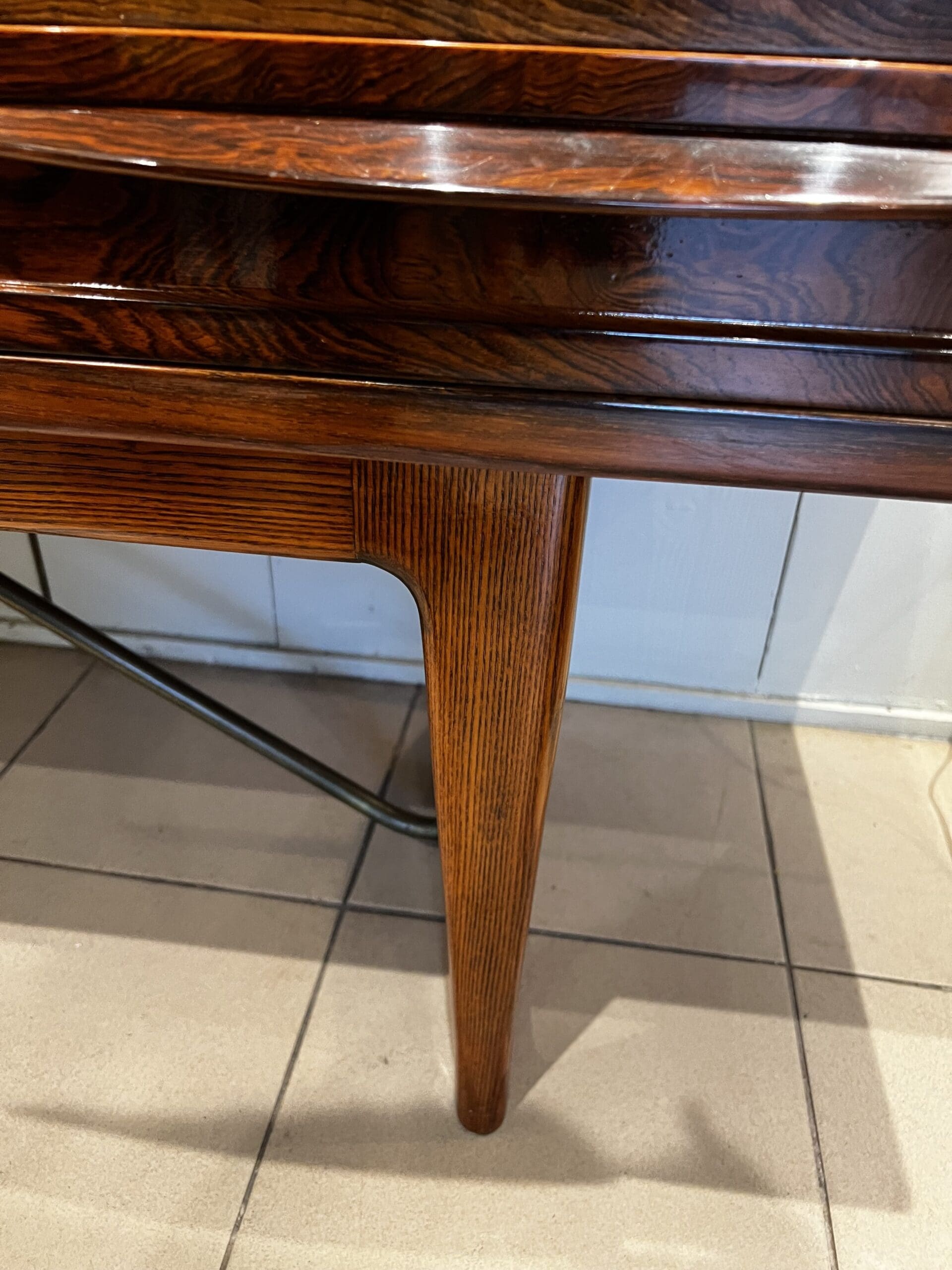 Enfilade en palissandre, design danois par Børge Mogensen (1950)