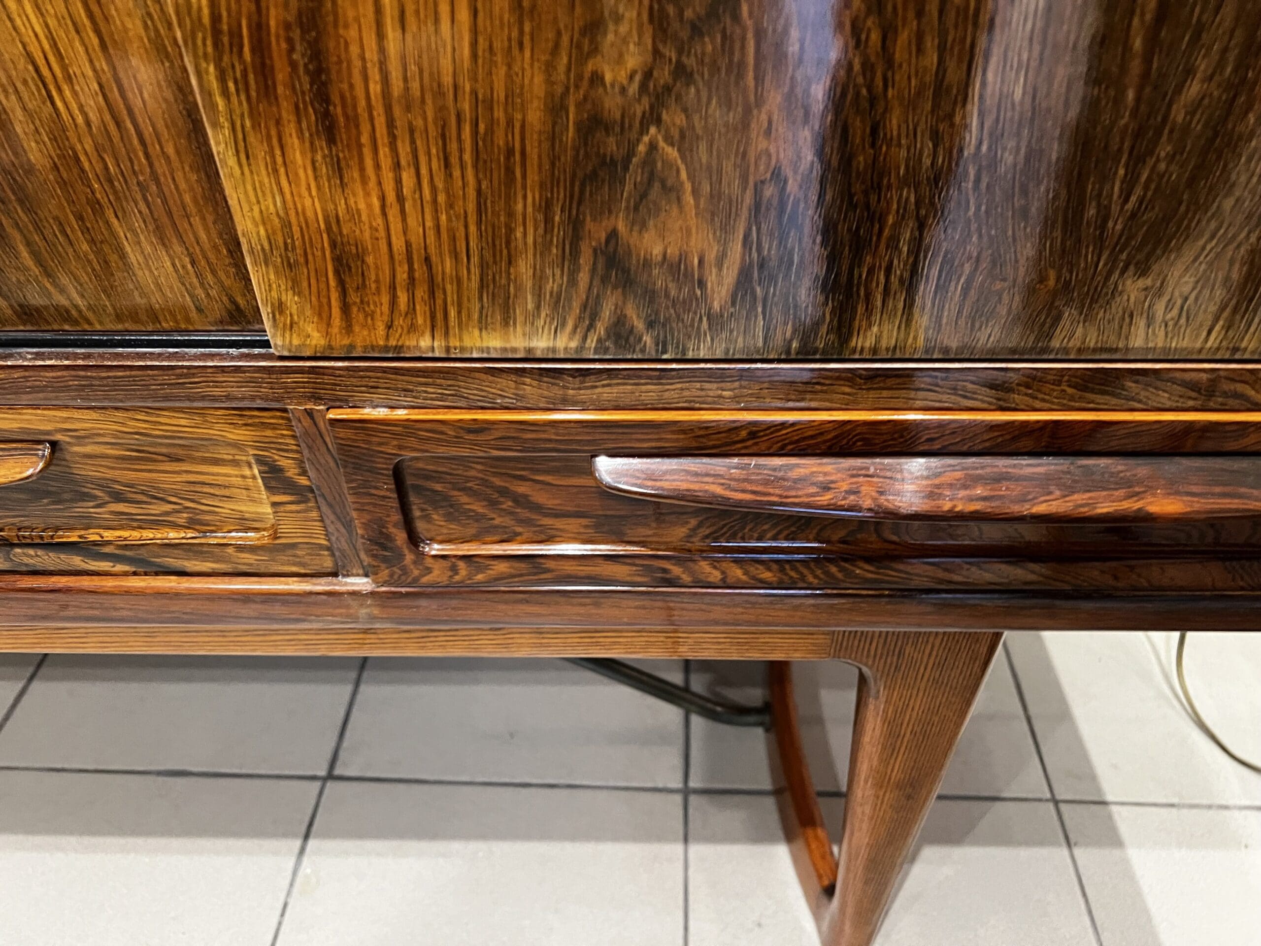 Enfilade en palissandre, design danois par Børge Mogensen (1950)