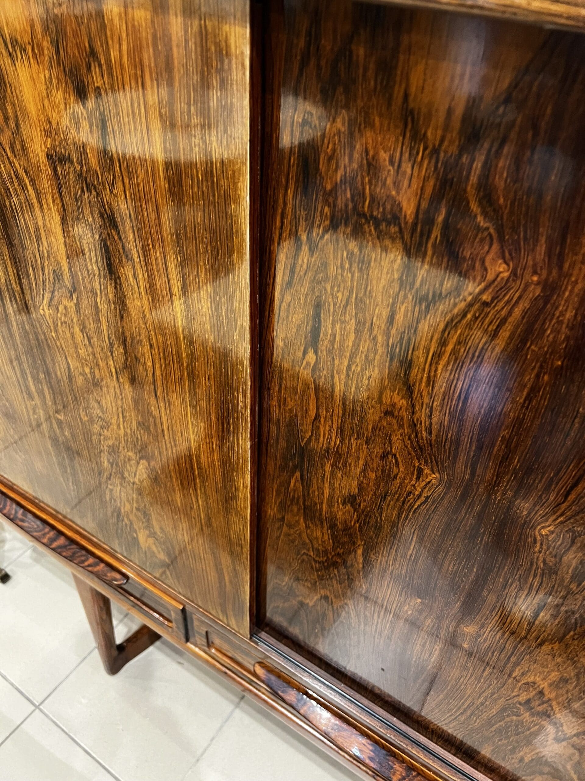 Enfilade en palissandre, design danois par Børge Mogensen (1950)