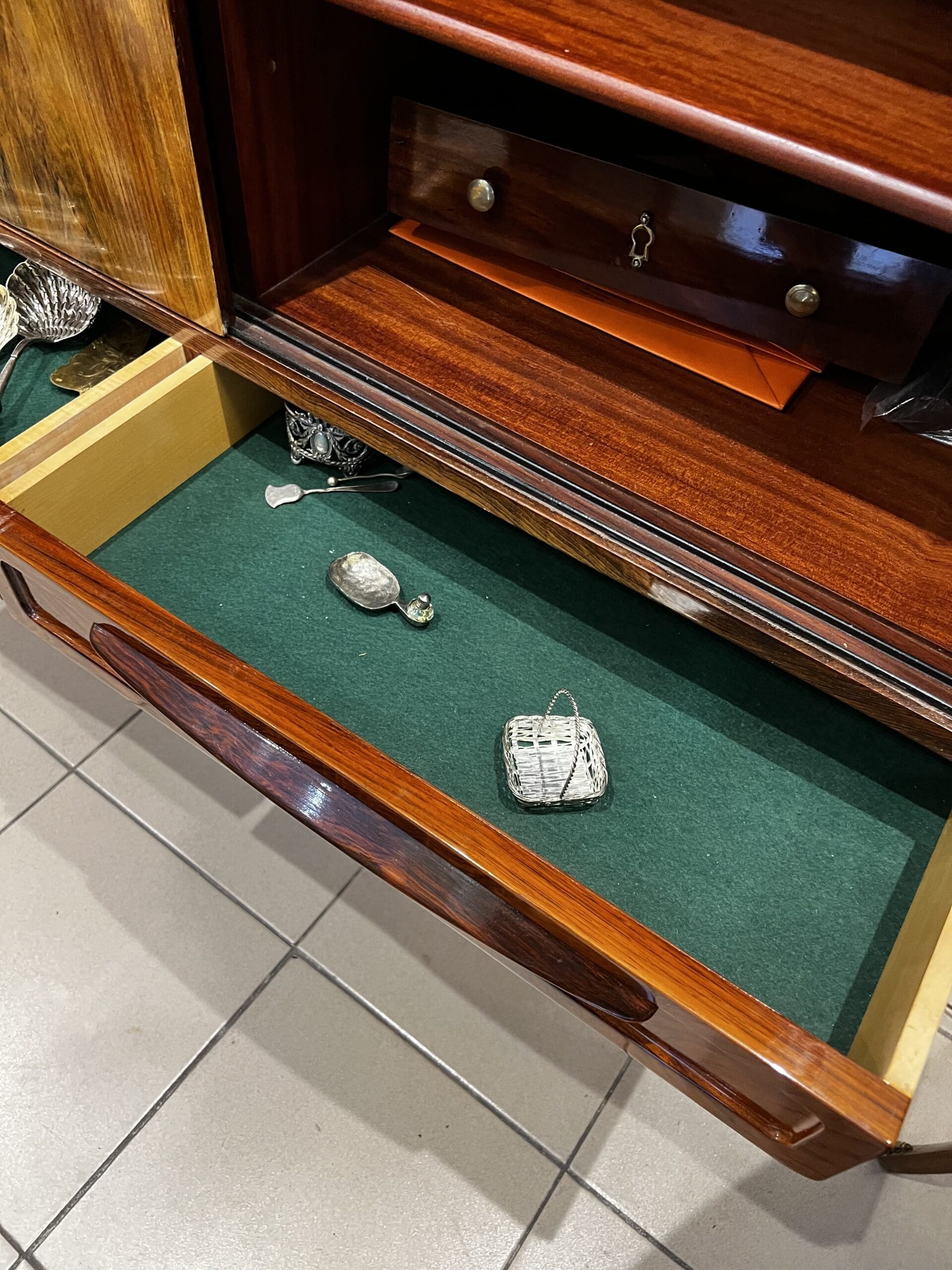 Enfilade en palissandre, design danois par Børge Mogensen (1950)