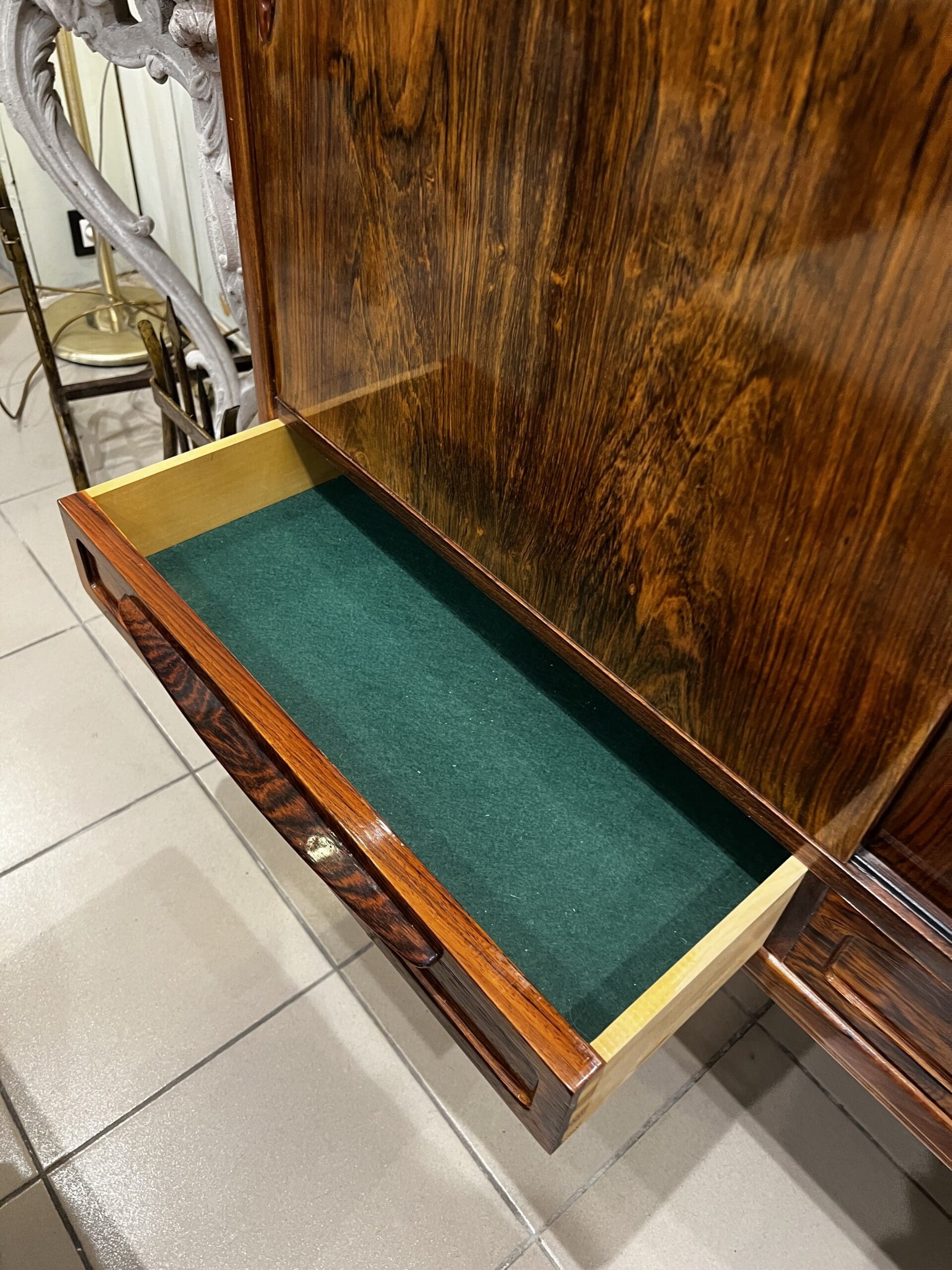 Enfilade en palissandre, design danois par Børge Mogensen (1950)