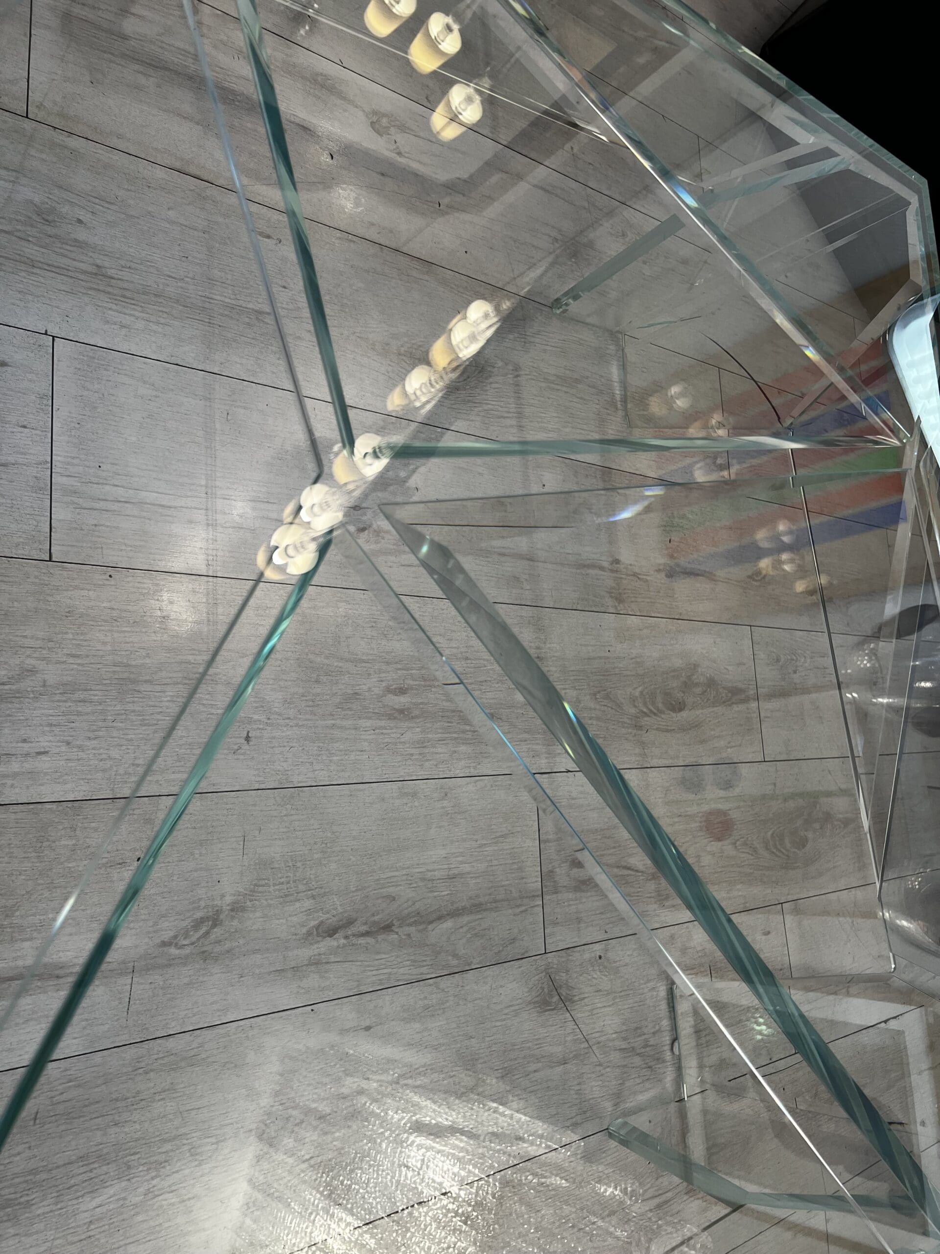 Table Basse « Hypertable » par Mario Bellini