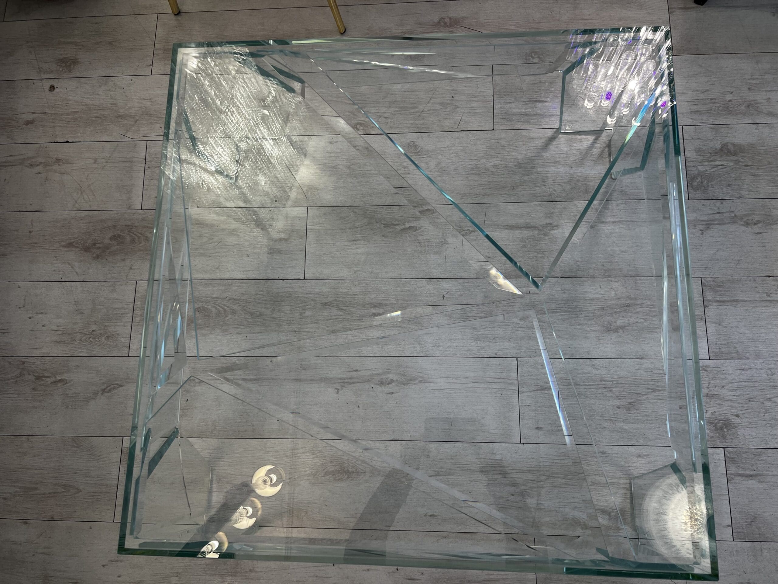 Table Basse « Hypertable » par Mario Bellini