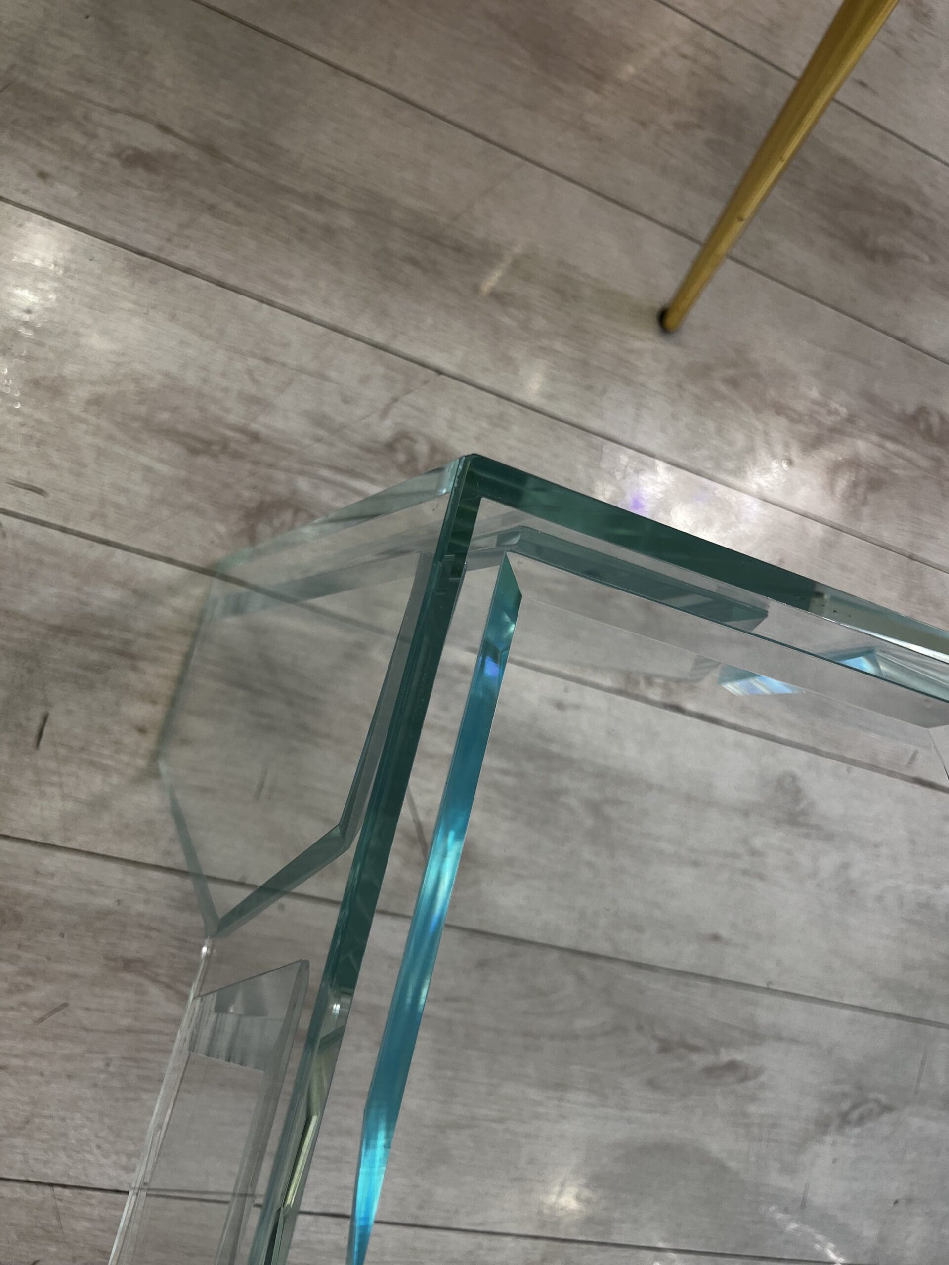 Table Basse « Hypertable » par Mario Bellini