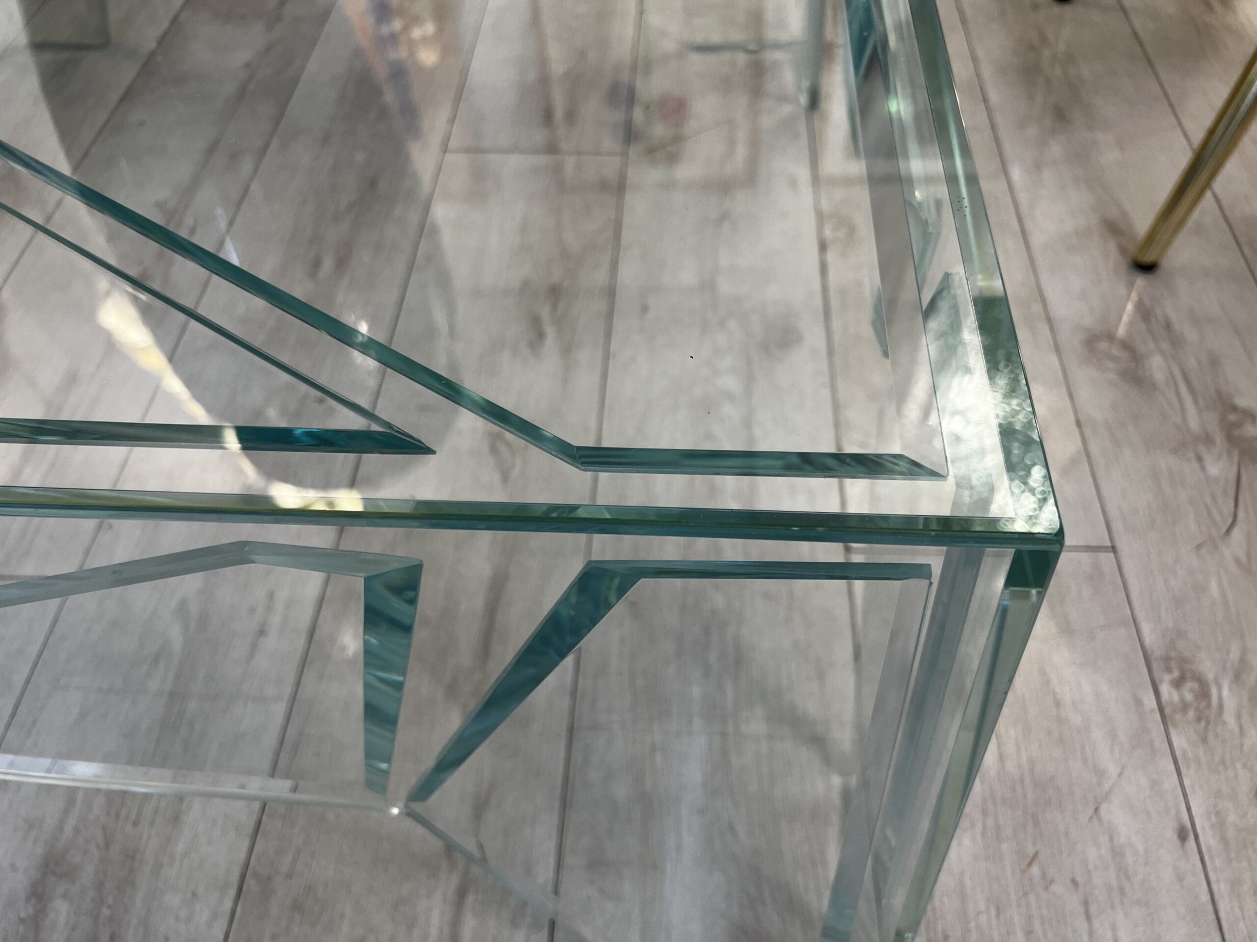 Table Basse « Hypertable » par Mario Bellini