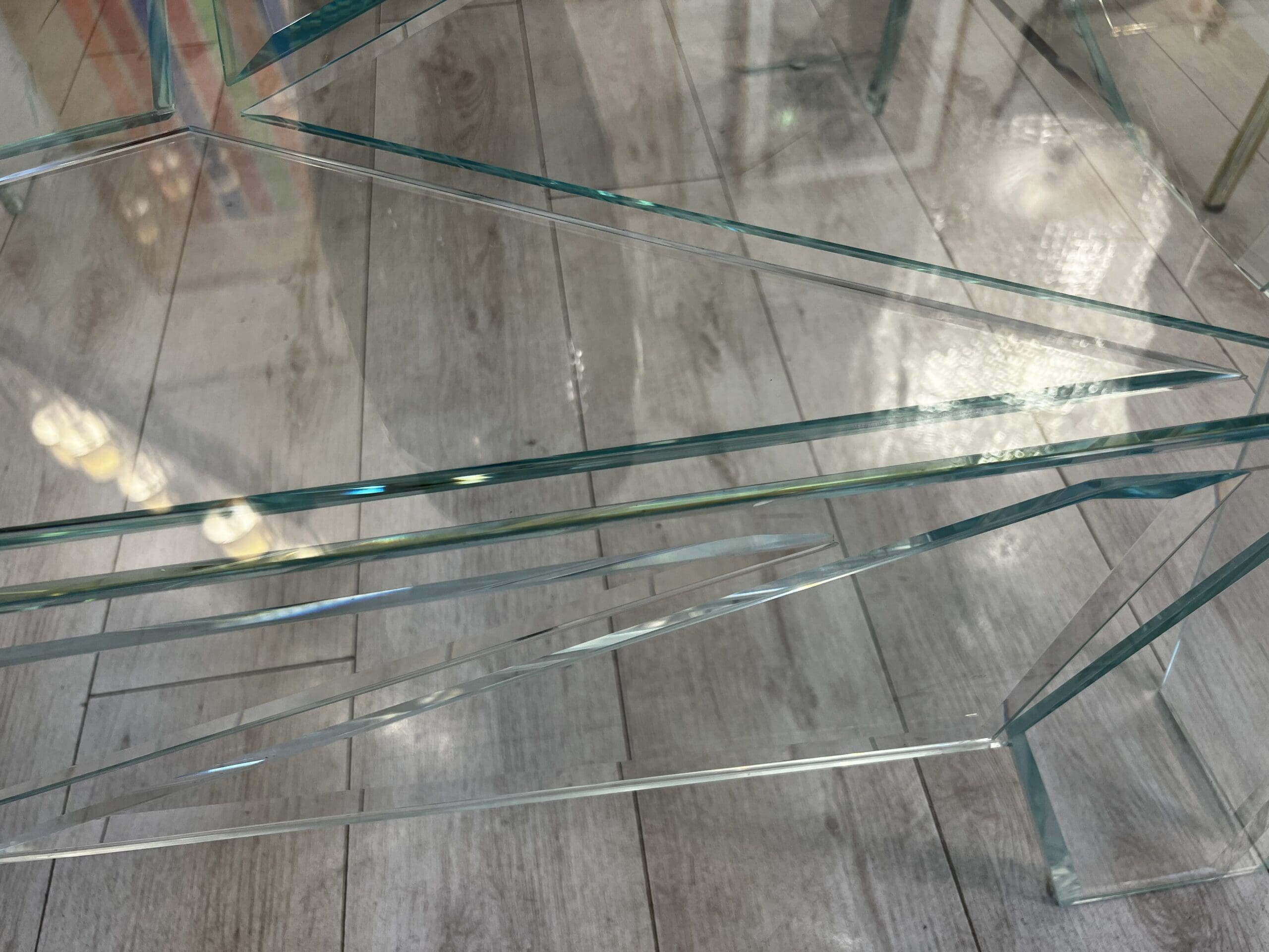 Table Basse « Hypertable » par Mario Bellini