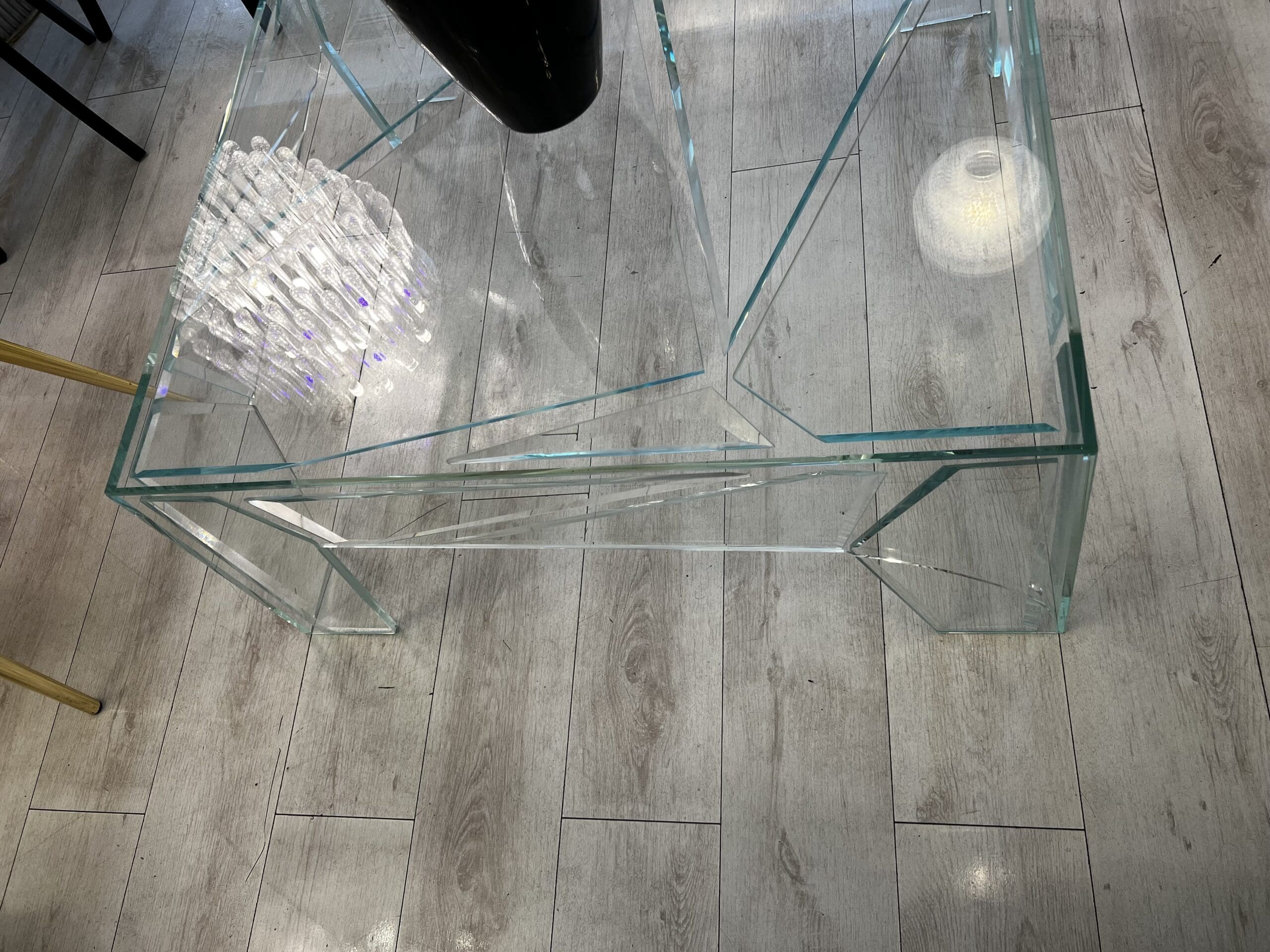 Table Basse « Hypertable » par Mario Bellini