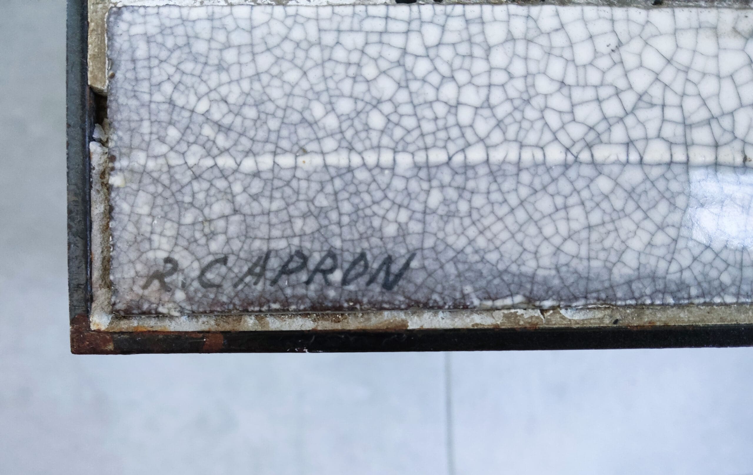 Table soleil Capron – Table basse en céramique et métal (1975)