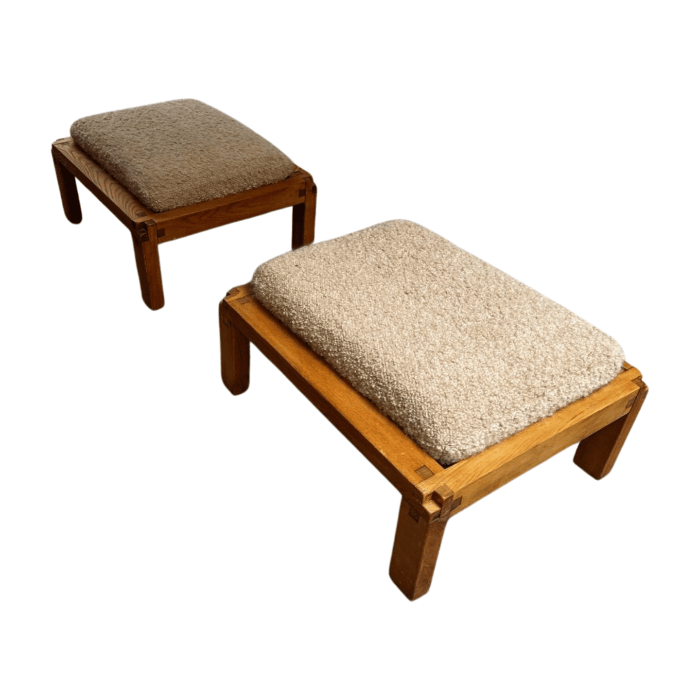 Pierre Chapo — Paire de tabourets S20R en orme massif et laine Pierre Frey