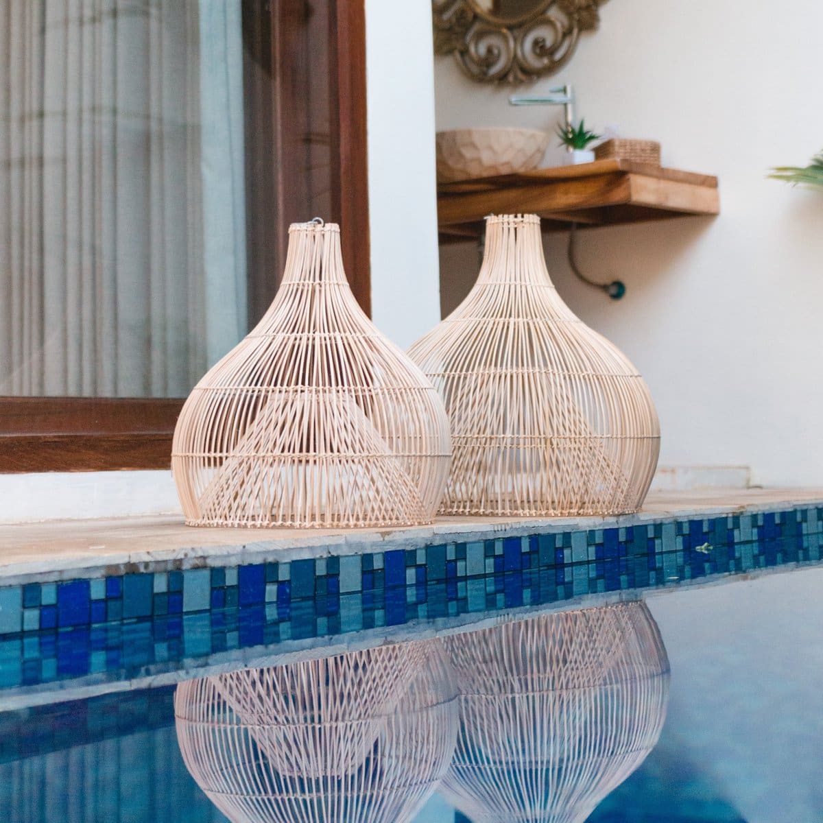 Lampe à suspension en rotin naturel – Modèle ALAM, tressage artisanal de Bali (pièce neuve)