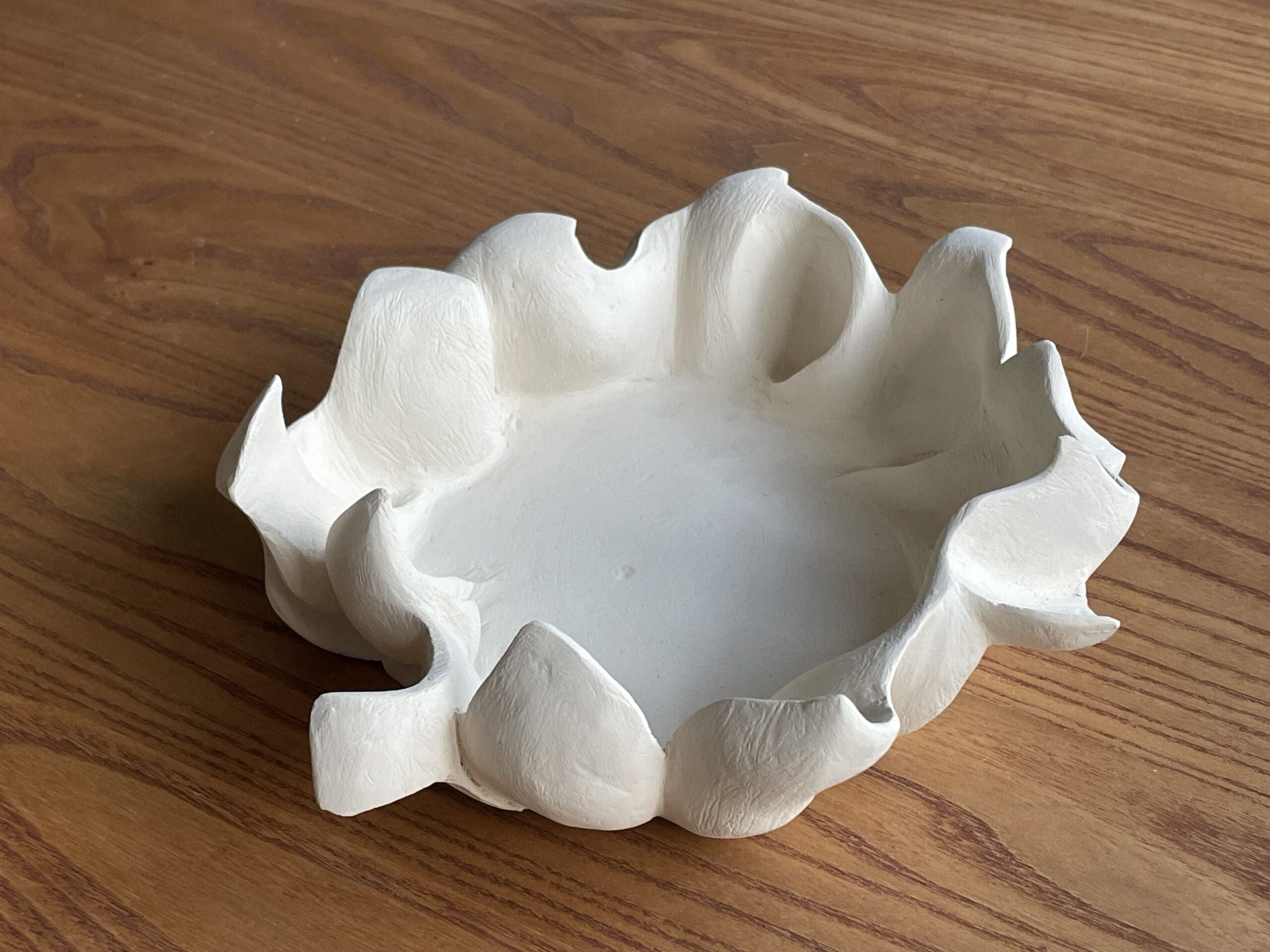 Vide-poche sculptural en grès chamotté – Annick Bailly