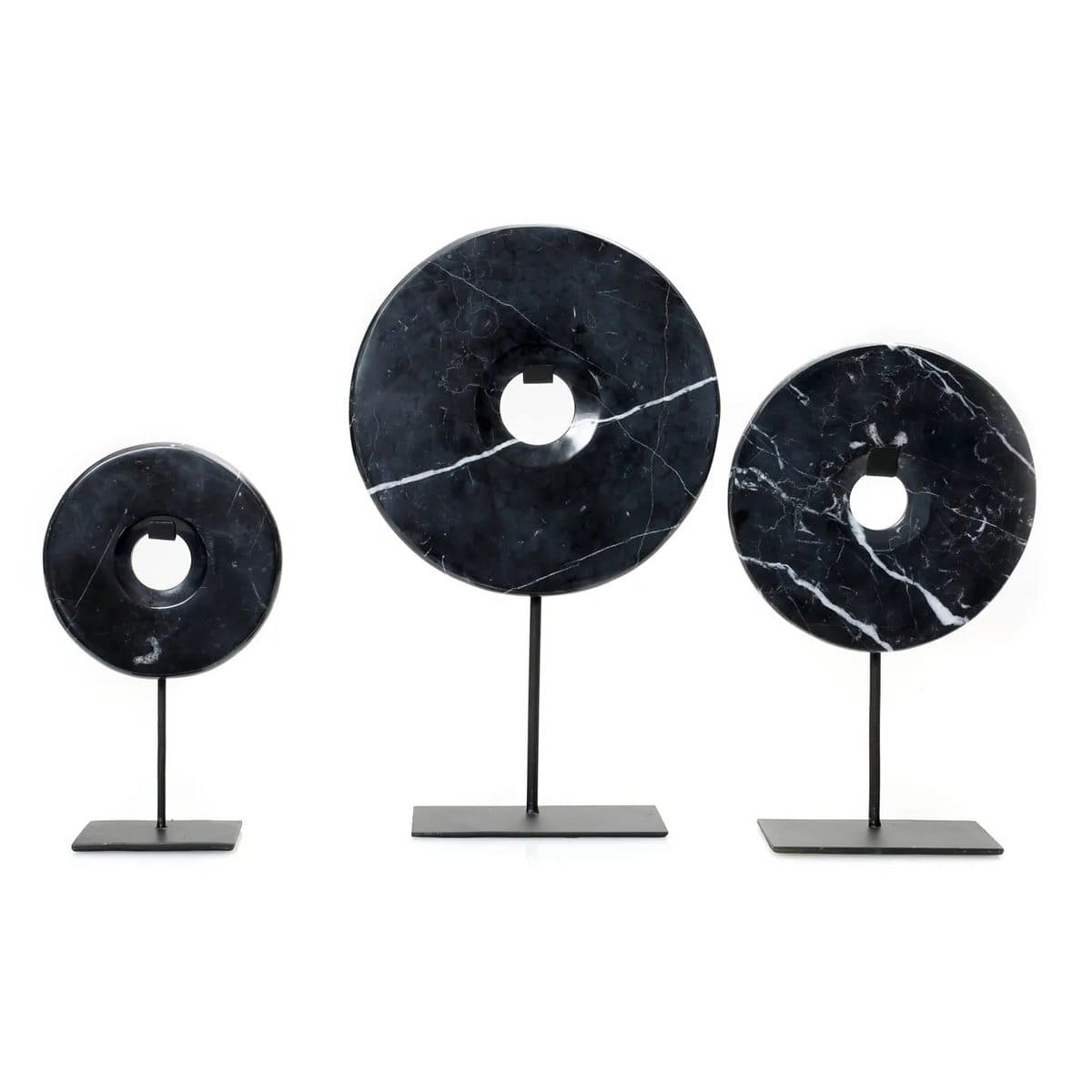 Disque en marbre noir sur socle – Sculpture décorative contemporaine grand format (L, pièce neuve)