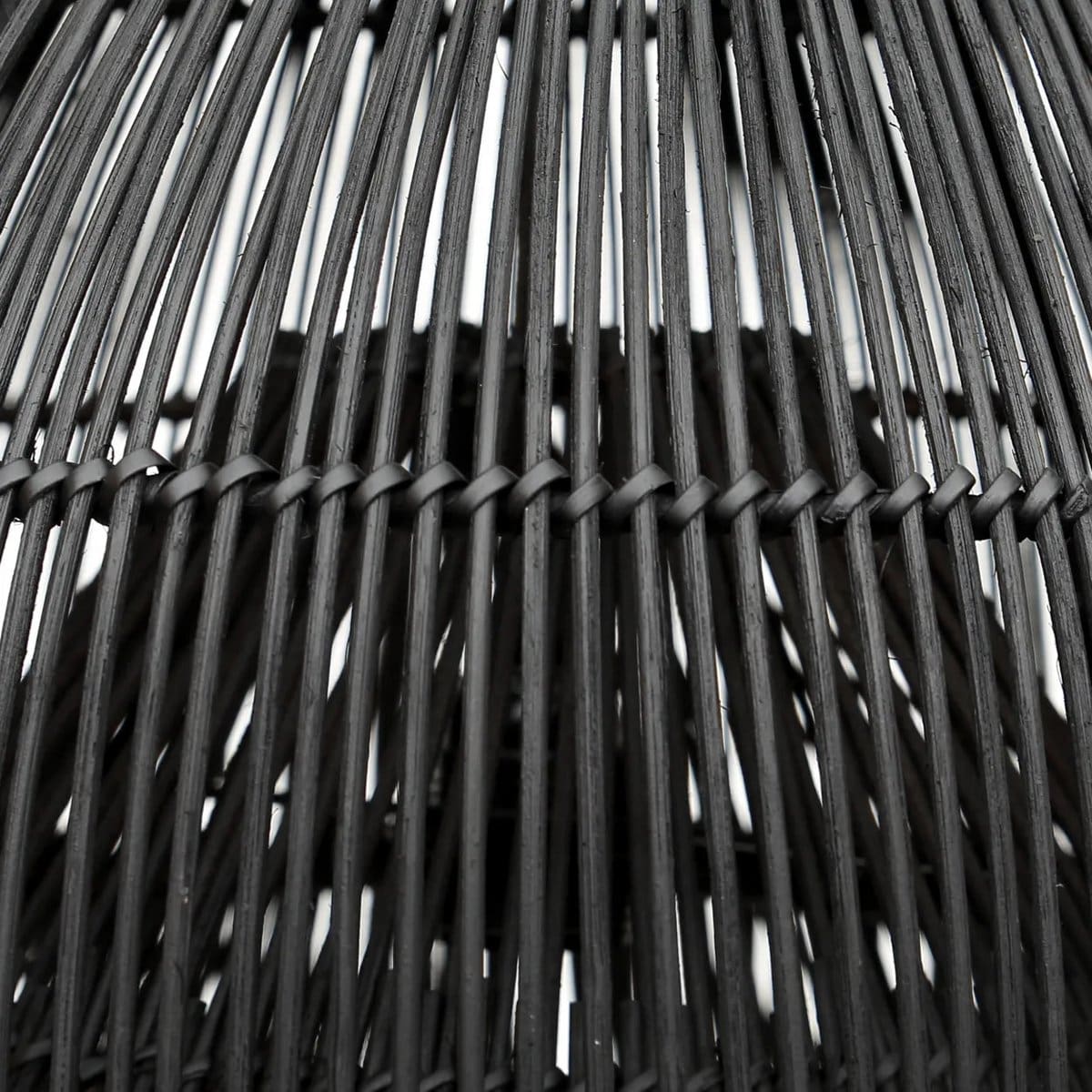 Suspension bohème chic en rotin noir – The Lobster Trap