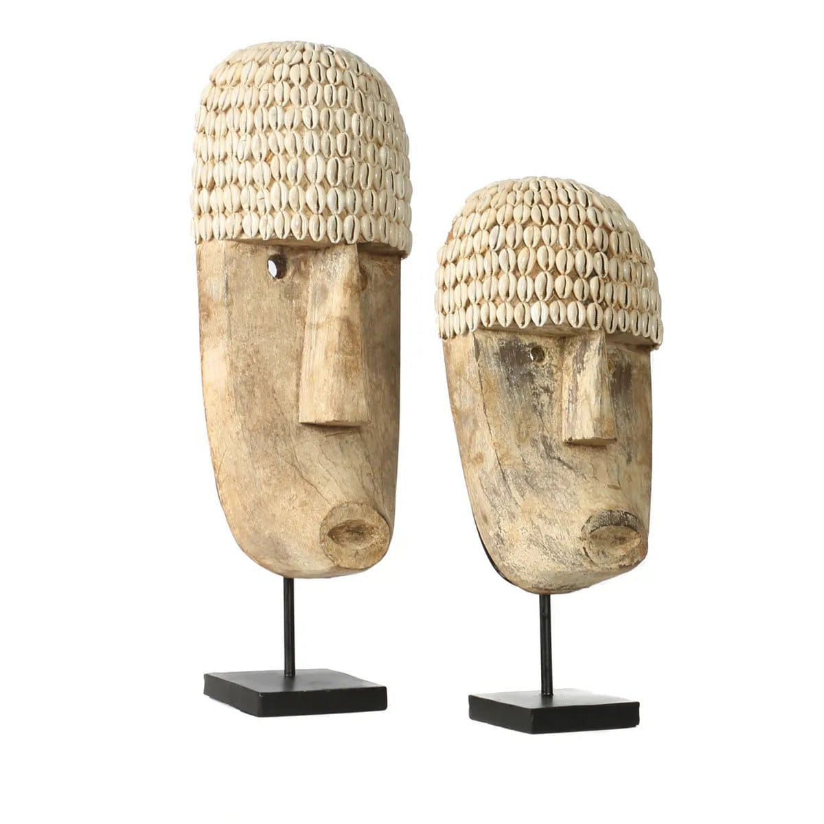 Rituel de Coquillage – Sculpture faciale artisanale en bois et cauris (format moyen)