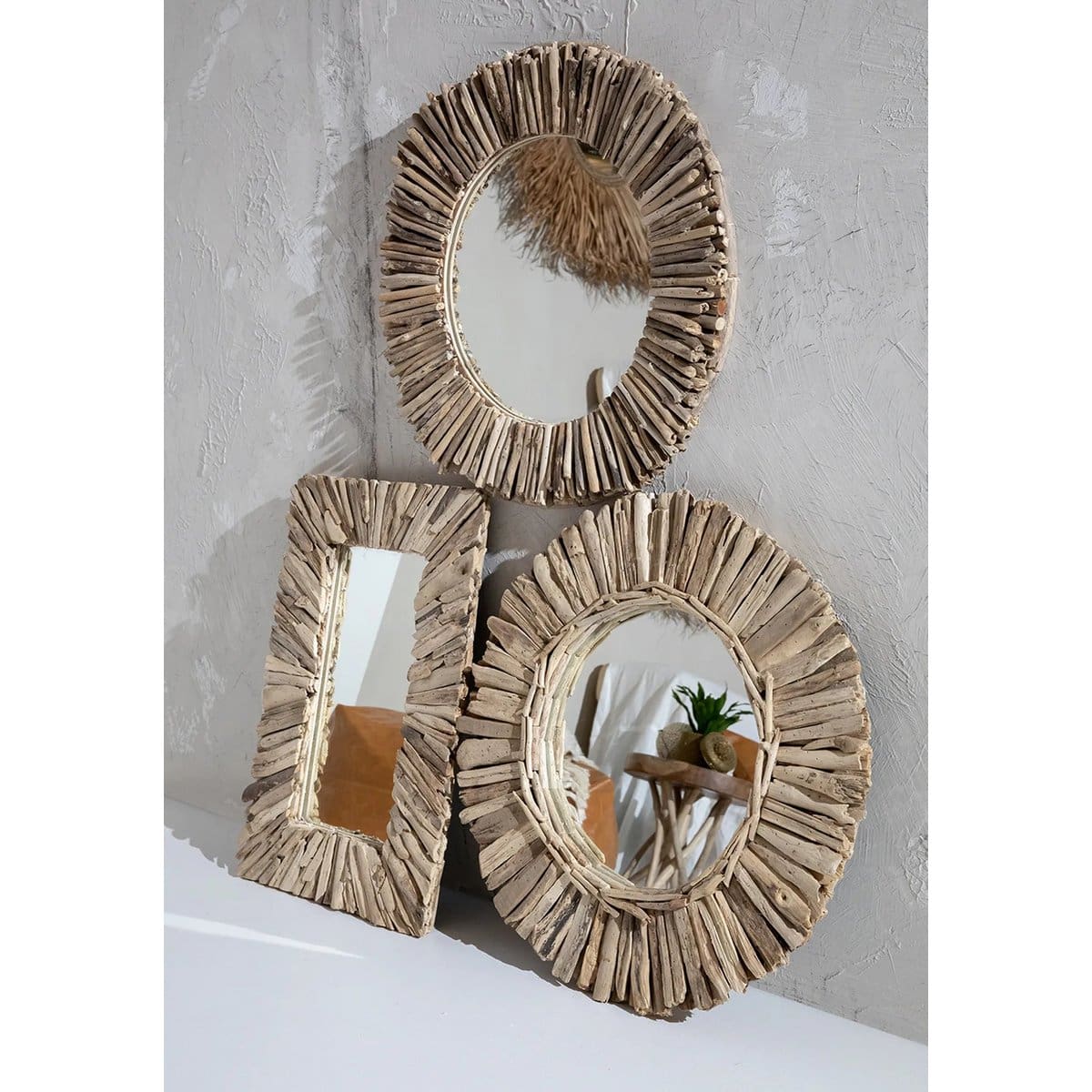 Miroir rond en bois flotté – Pièce artisanale unique venue d’Indonésie (neuf) – M