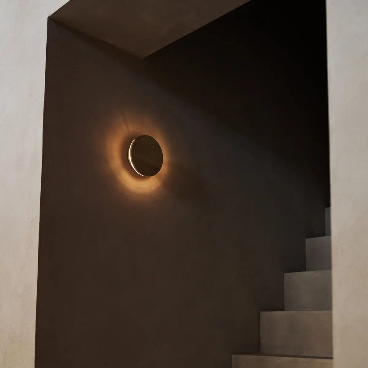 Applique murale sans fil rechargeable Lou Brown – Bois écologique et lumière chaude (pièce neuve)