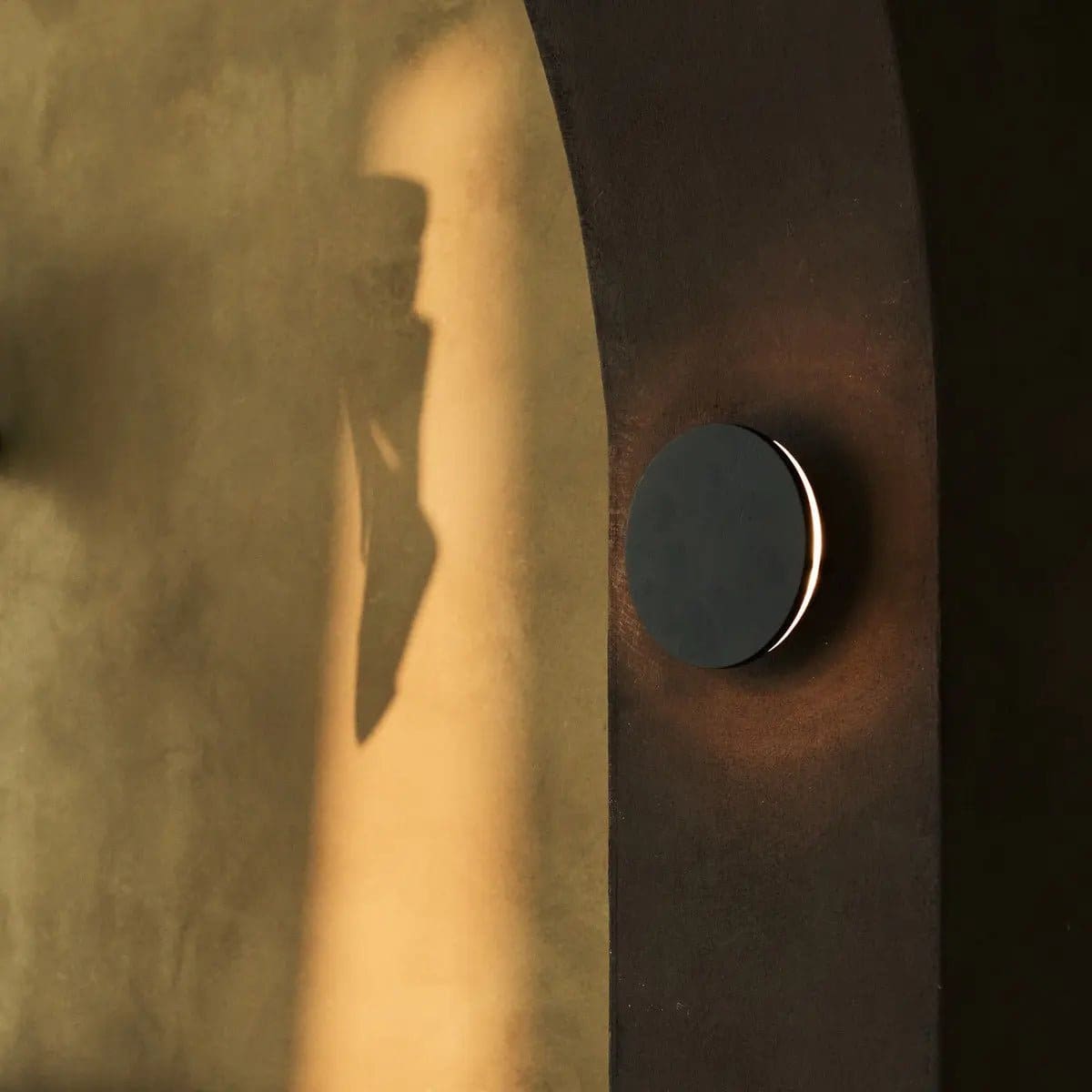 Applique murale sans fil rechargeable Lou Black – Design minimaliste et lumière chaude (pièce neuve)