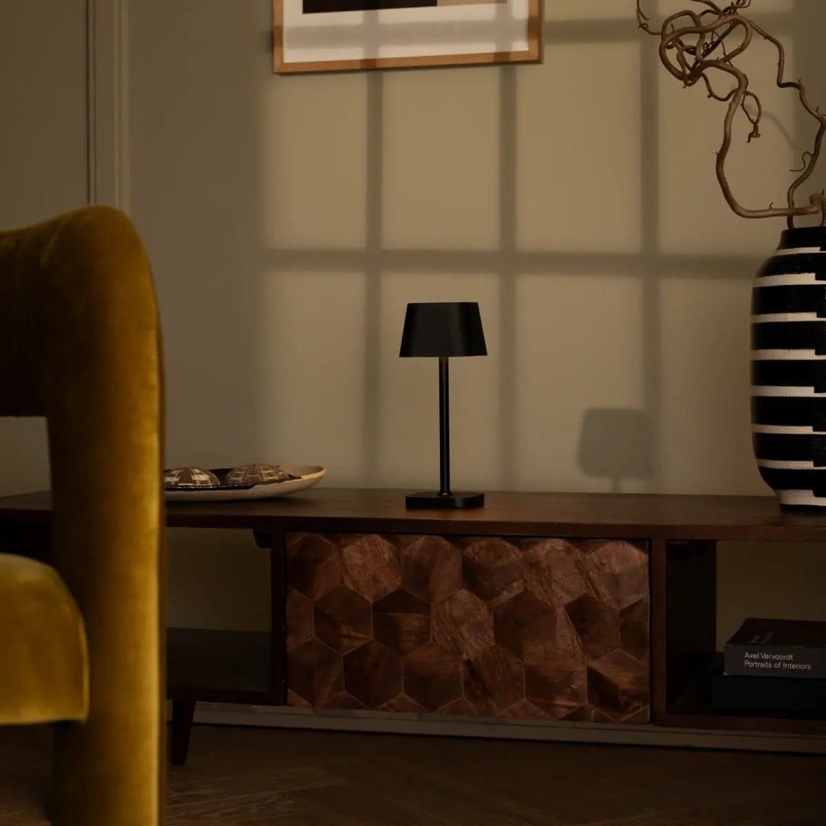 Lampe de table sans fil rechargeable Ava Black – Design minimaliste et lumière modulable (pièce neuve)