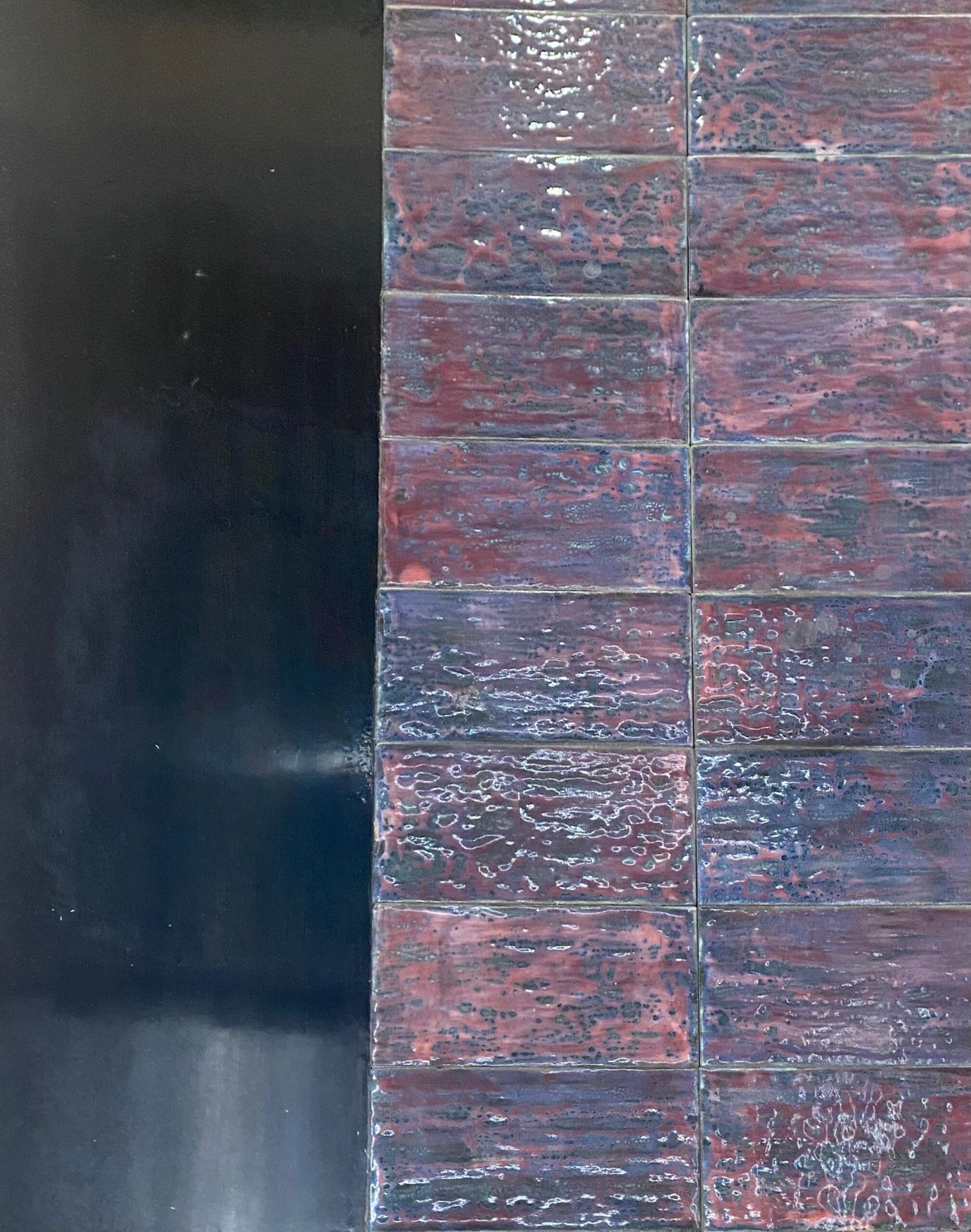 Table basse Joaquim Tenreiro en bois laqué et céramique émaillée, Brésil, années 1970