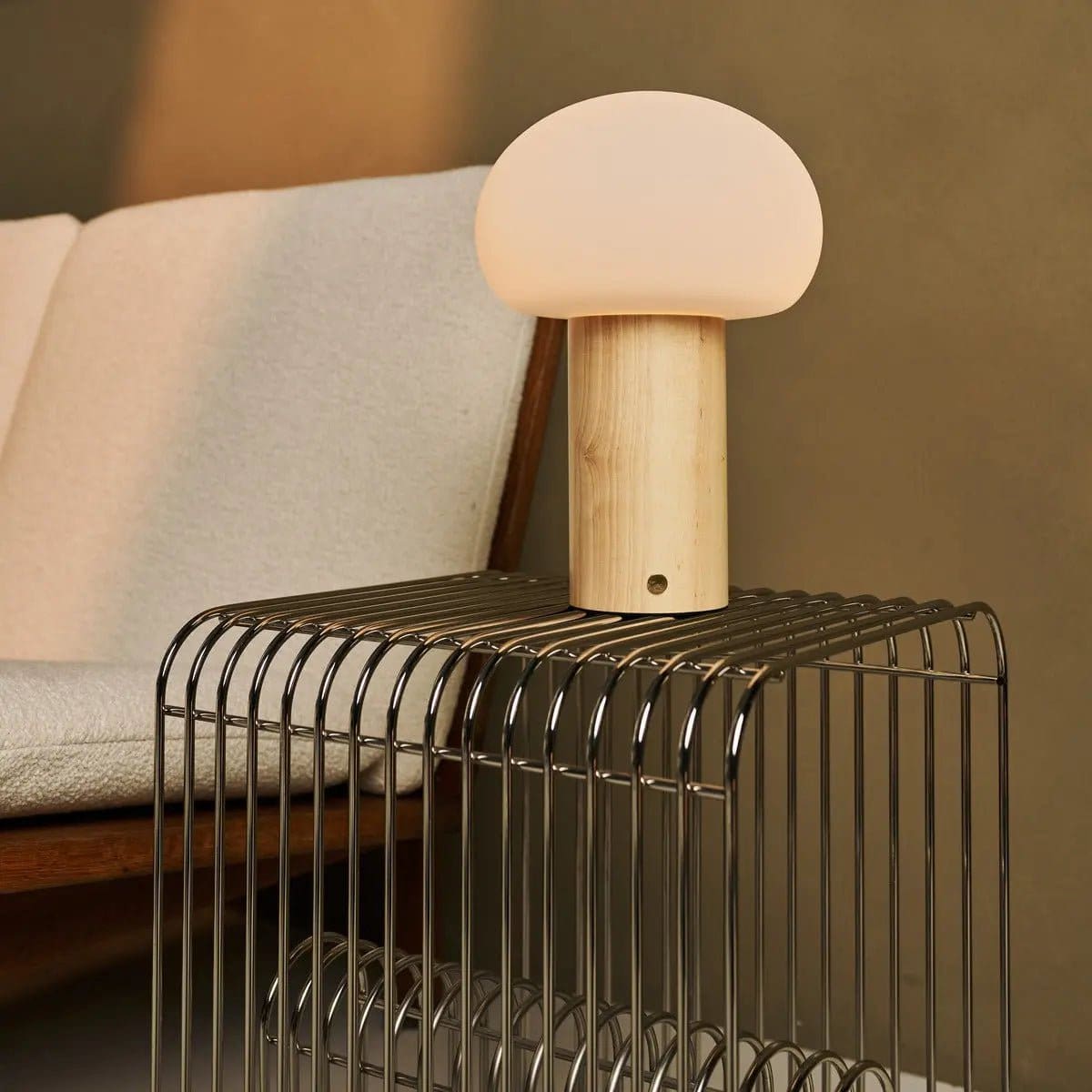 Élégance Nomade – Lampe Sam en bois naturel et verre, éclairage dimmable sans fil