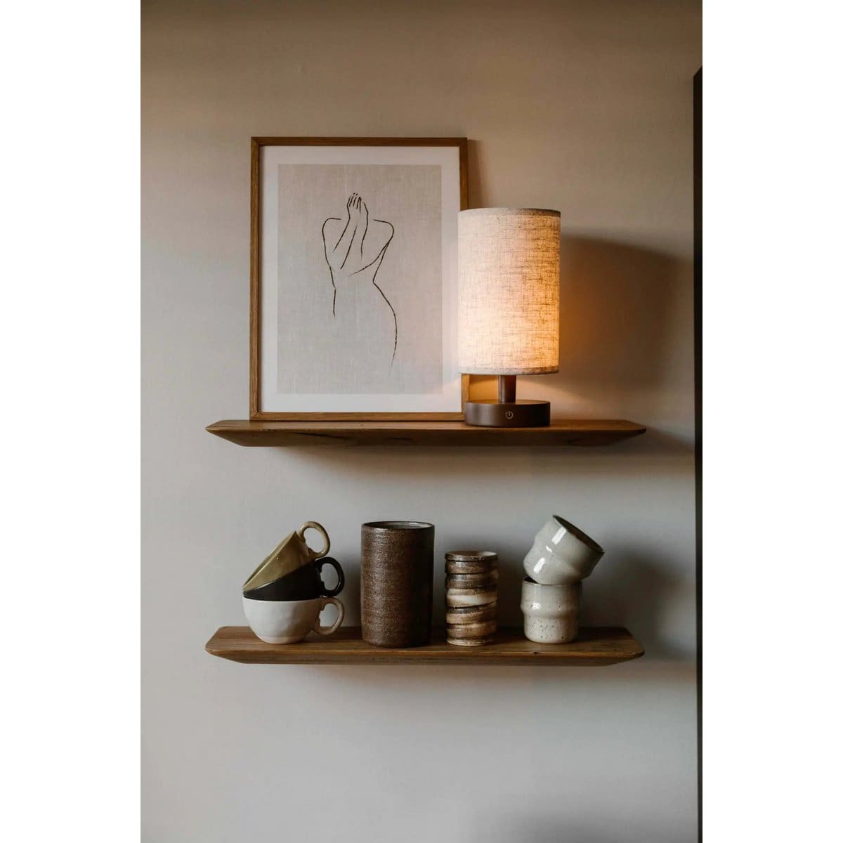 Lampe de table Ben en bois marron foncé – rechargeable, à intensité variable, alimentée par USB-C