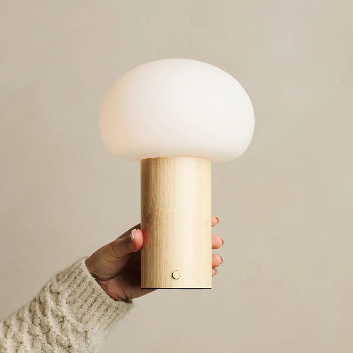 Élégance Nomade – Lampe Sam en bois naturel et verre, éclairage dimmable sans fil