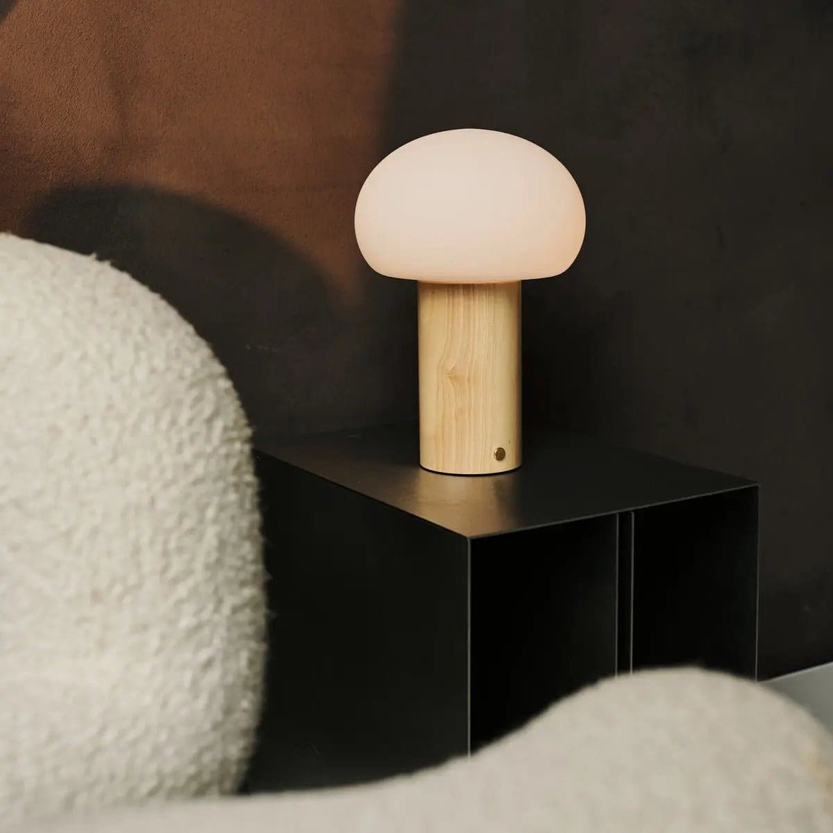 Élégance Nomade – Lampe Sam en bois naturel et verre, éclairage dimmable sans fil