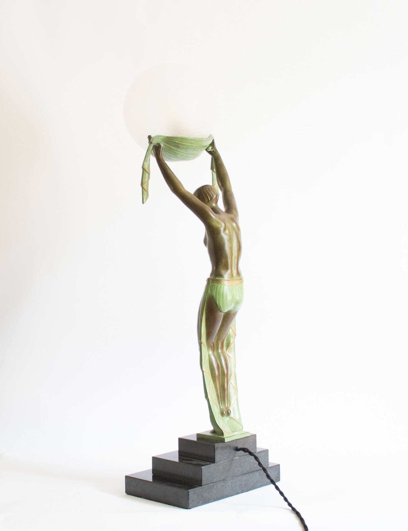 Lampe sculpture Art Déco « Vérité » – Fayral pour Max Le Verrier – 68 cm – Métal patiné & marbre