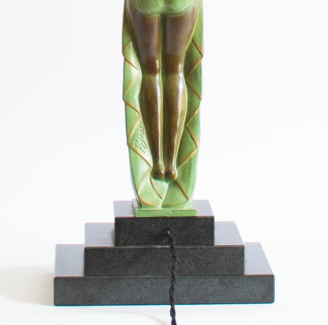 Lampe sculpture Art Déco « Vérité » – Fayral pour Max Le Verrier – 68 cm – Métal patiné & marbre