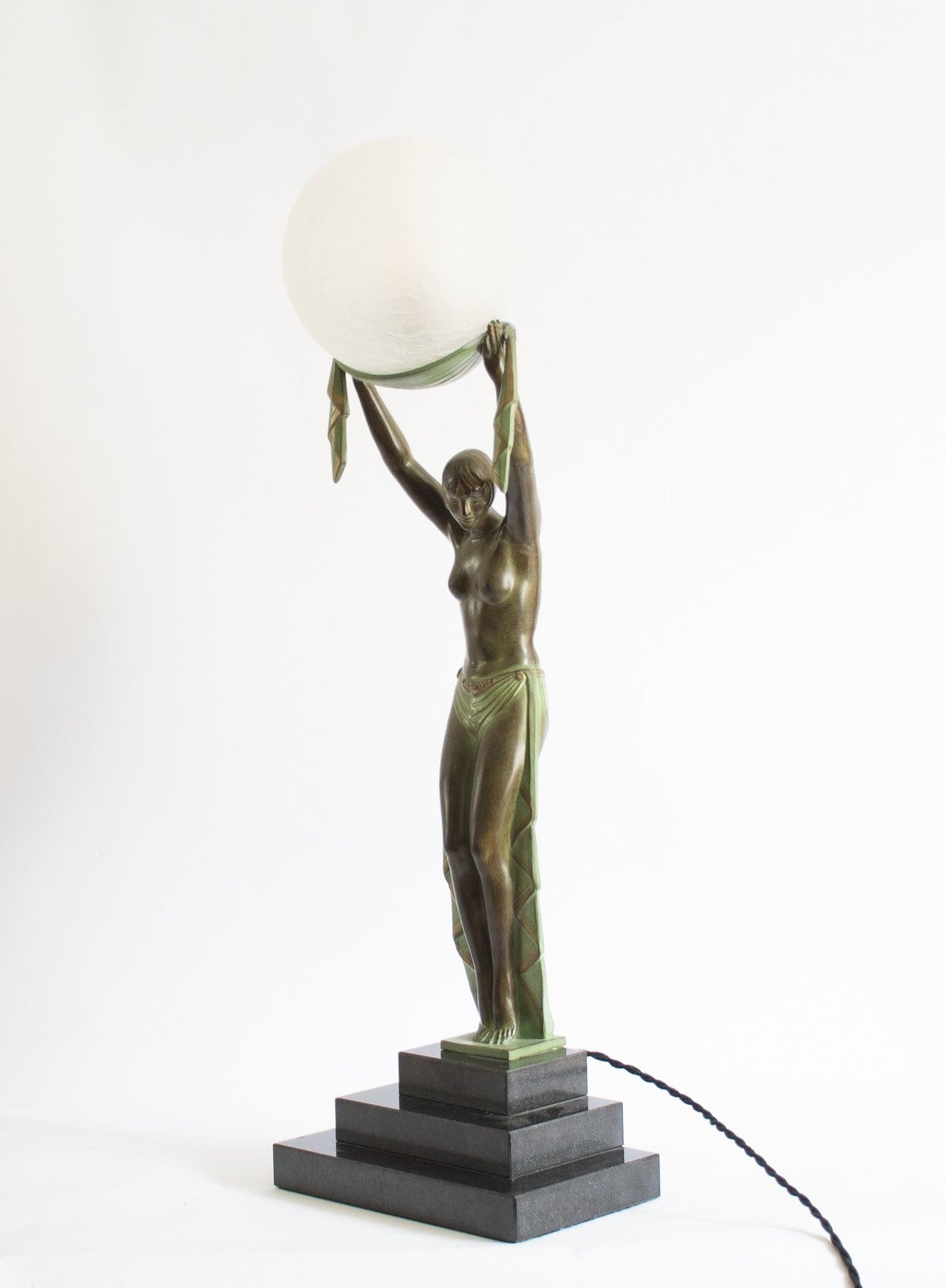 Lampe sculpture Art Déco « Vérité » – Fayral pour Max Le Verrier – 68 cm – Métal patiné & marbre