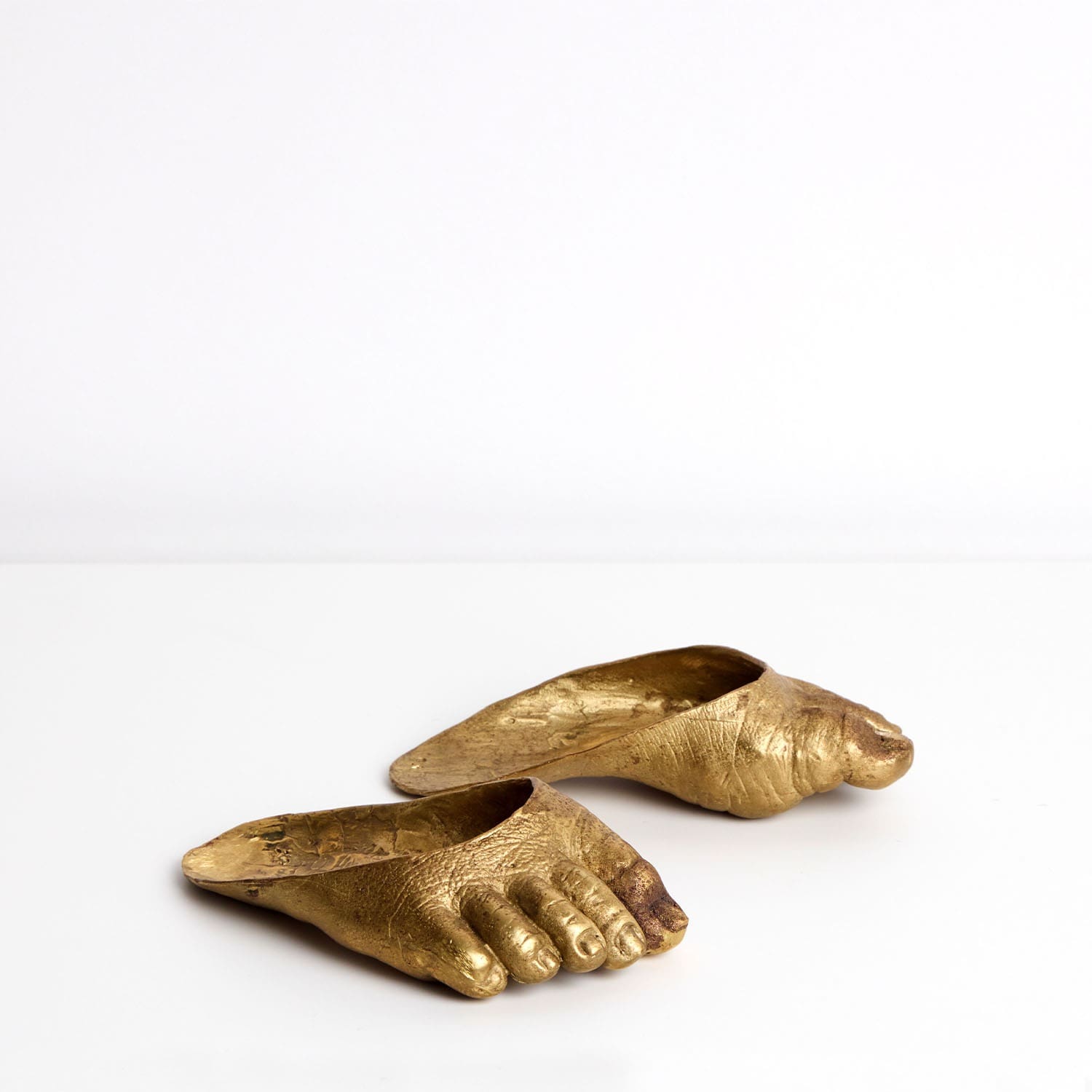 Claude Lalanne – Paire de vide-poches Pied d’enfant en bronze doré, années 1980