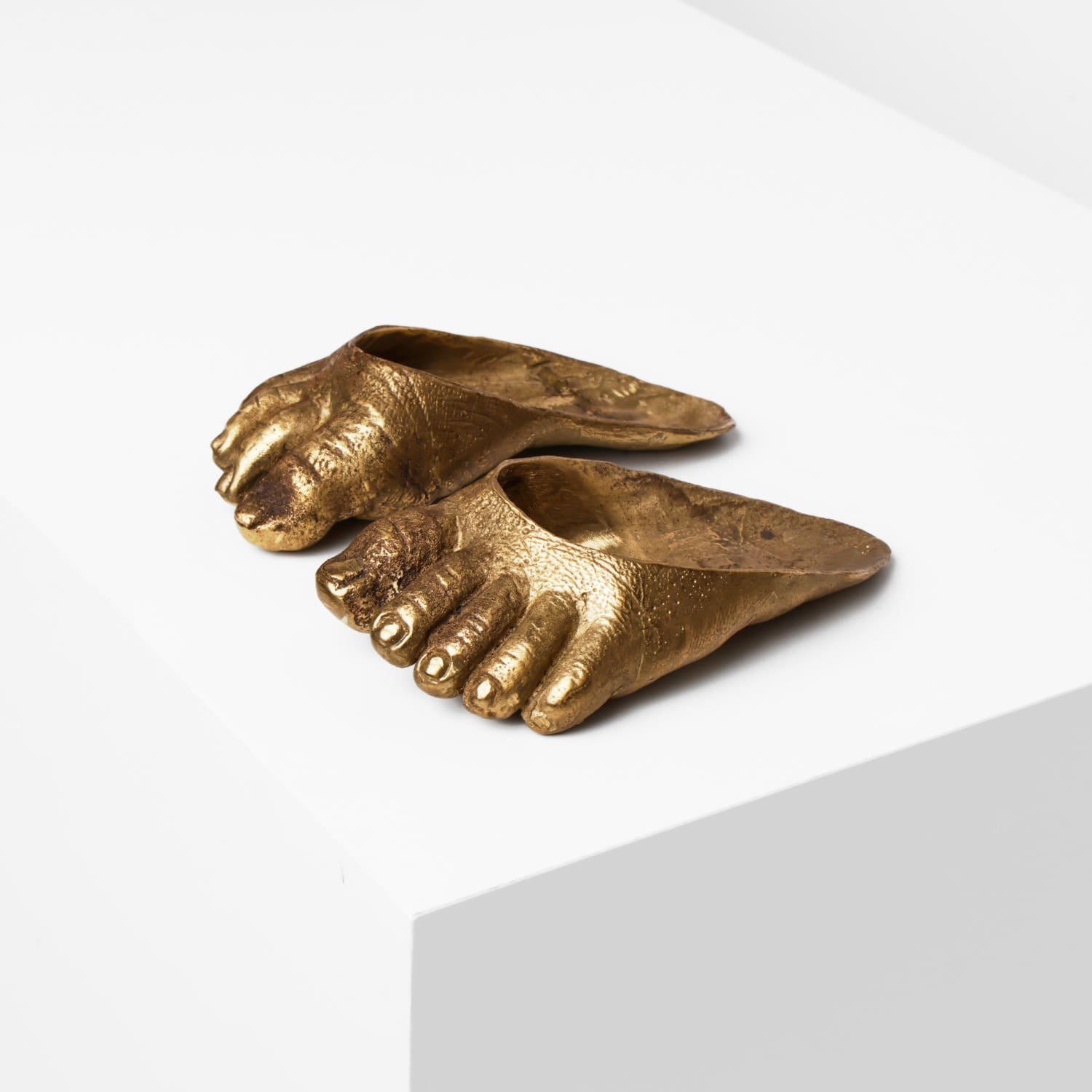 Claude Lalanne – Paire de vide-poches Pied d’enfant en bronze doré, années 1980
