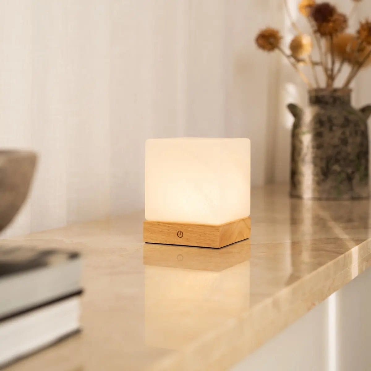 Lumière Nomade – Lampe sans fil YCE en bois clair et verre givré (pièce neuve)