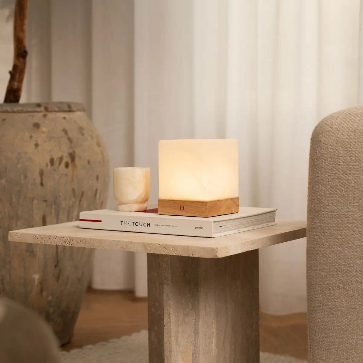 Lumière Nomade – Lampe sans fil YCE en bois clair et verre givré (pièce neuve)