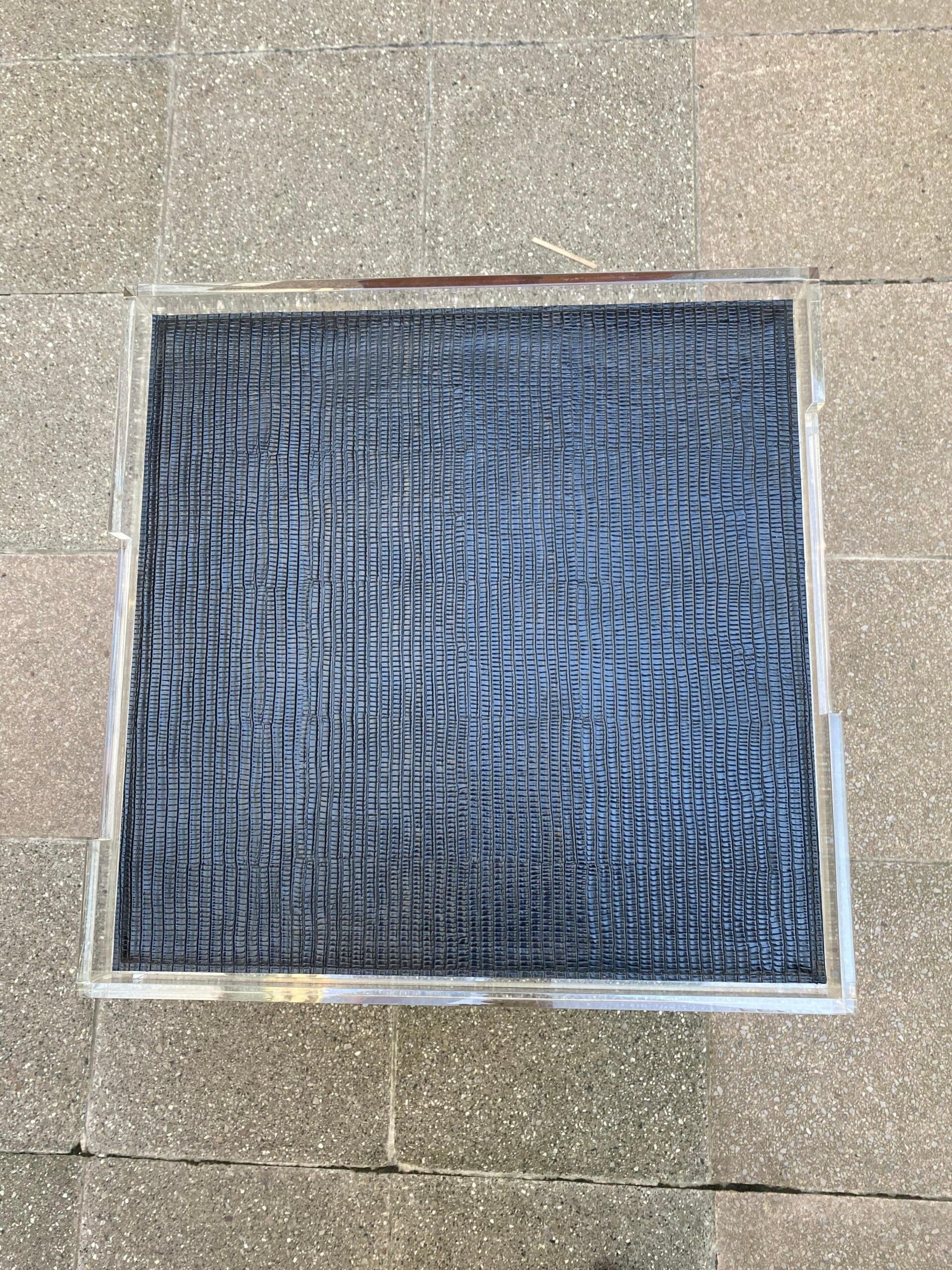 Plateau Fendi en plexiglas et cuir façon lézard – Édition 2020