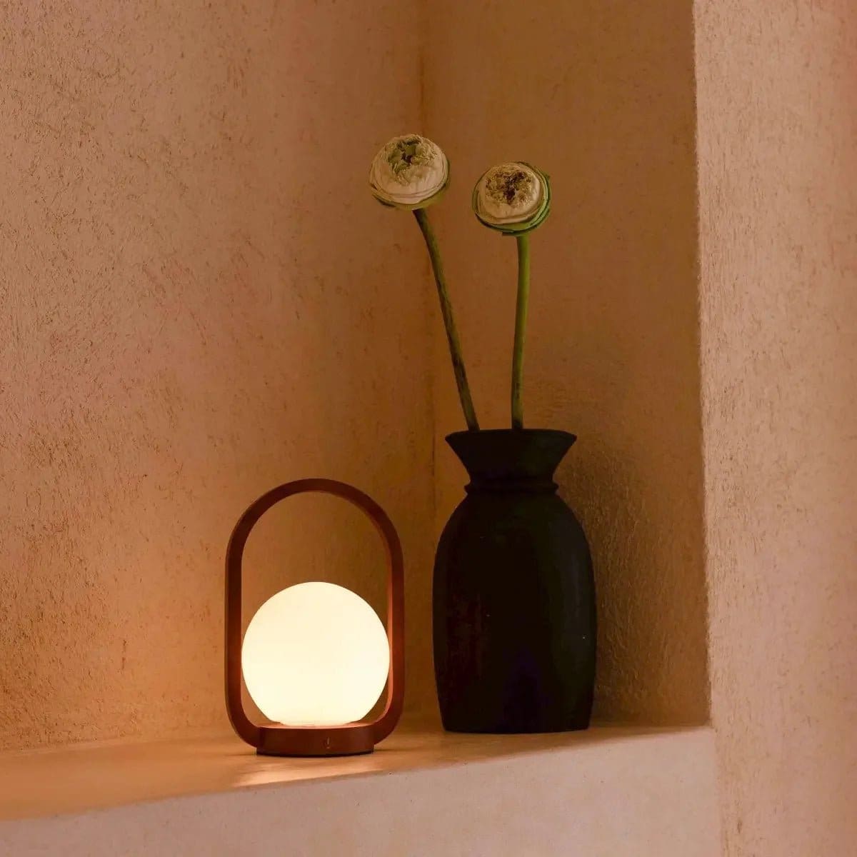 Lampe design Skye – Bois écologique et verre satiné, sans fil et neuve