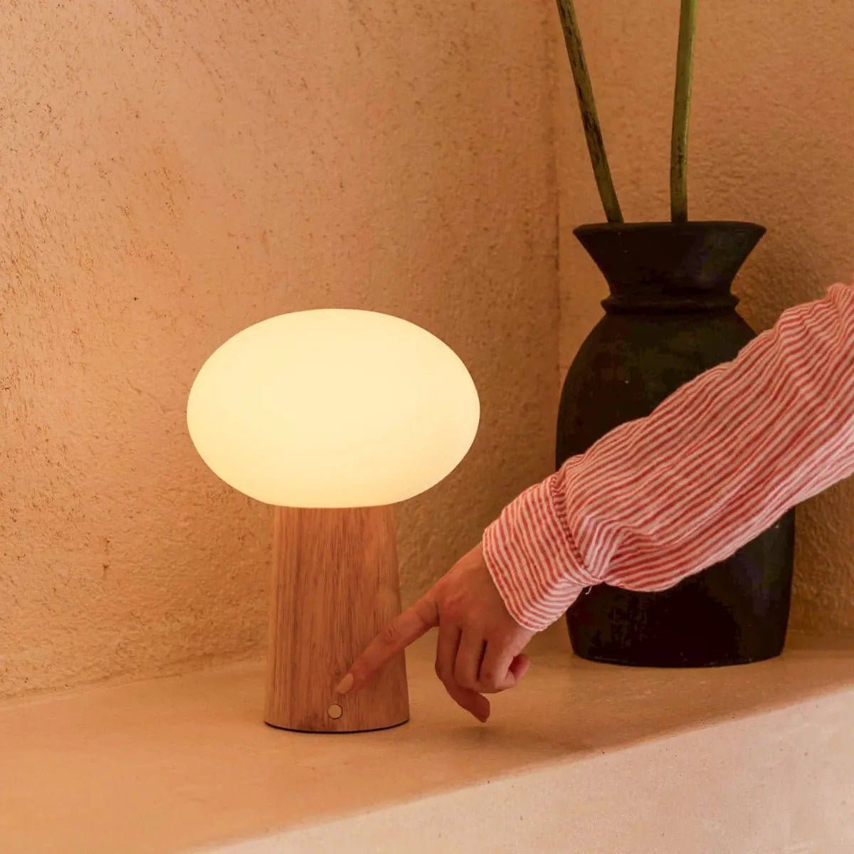 Lampe de table sans fil en bois et verre givré – Modèle Maximum, création neuve