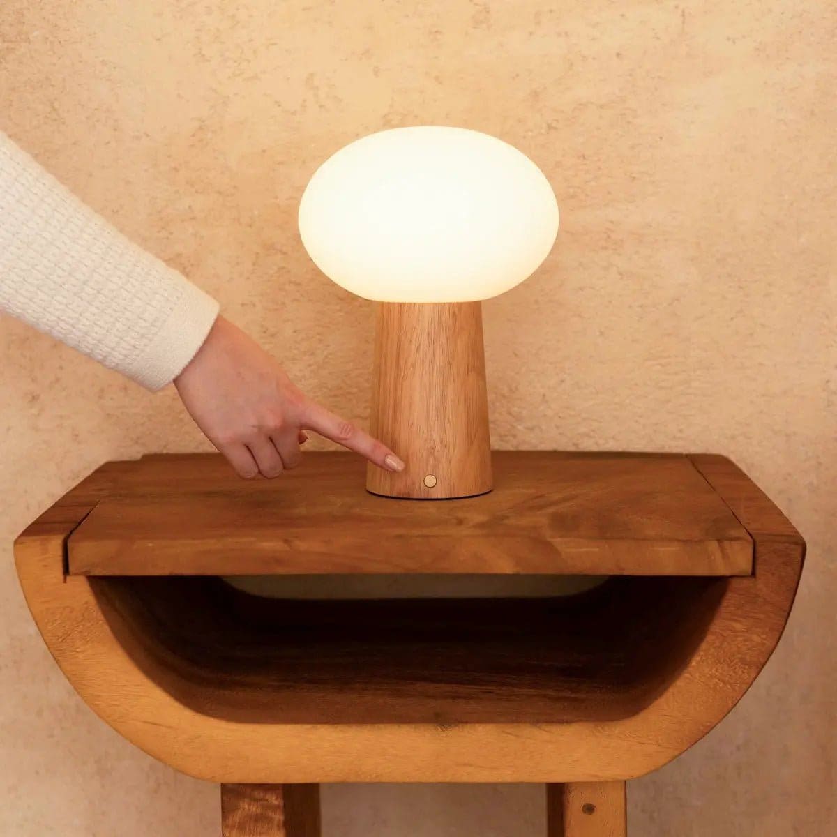 Lampe de table sans fil en bois et verre givré – Modèle Maximum, création neuve