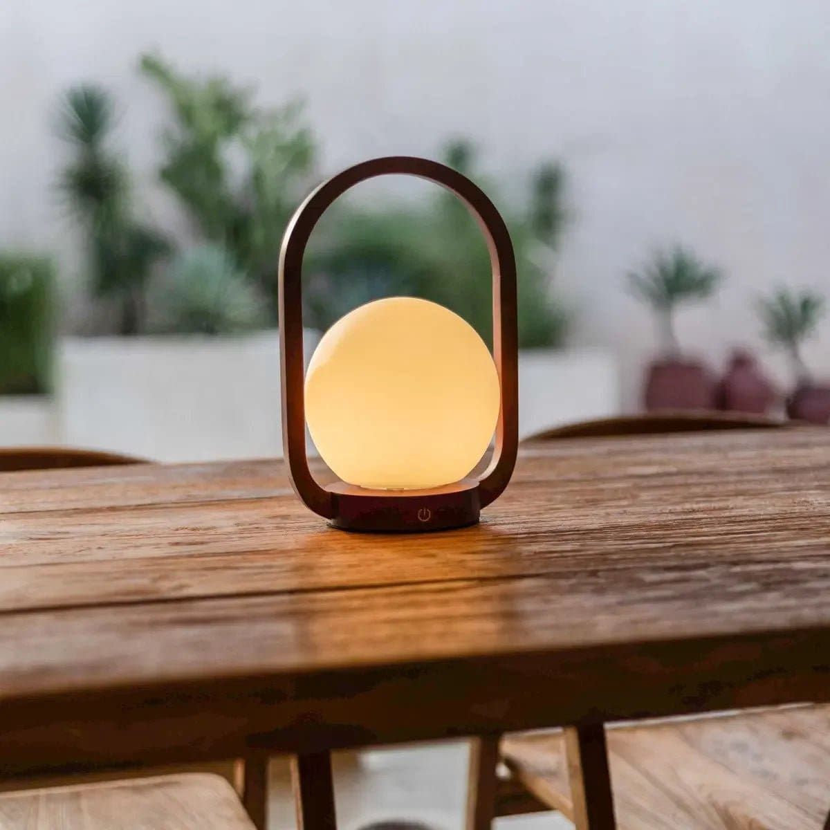 Lampe design Skye – Bois écologique et verre satiné, sans fil et neuve