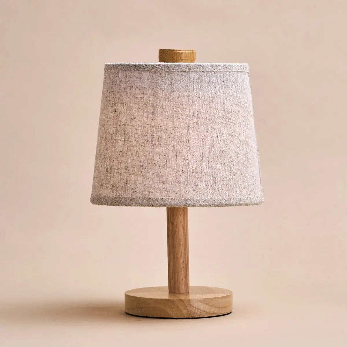 Lampe de table rechargeable en bois clair – Modèle Rover sans fil, création neuve