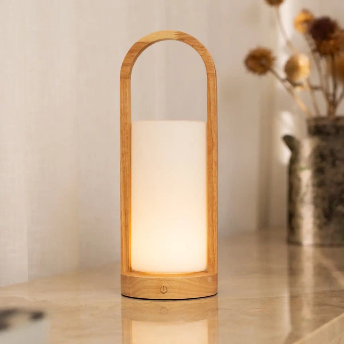 Lampe neuve en bois et verre givré – Modèle Evie, rechargeable et à intensité variable